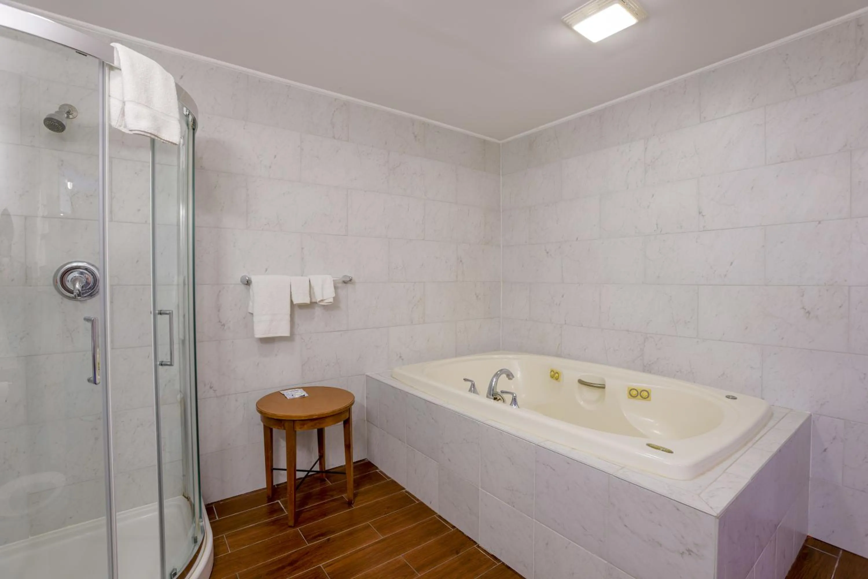 Bath in Dutch Motel Palmyra