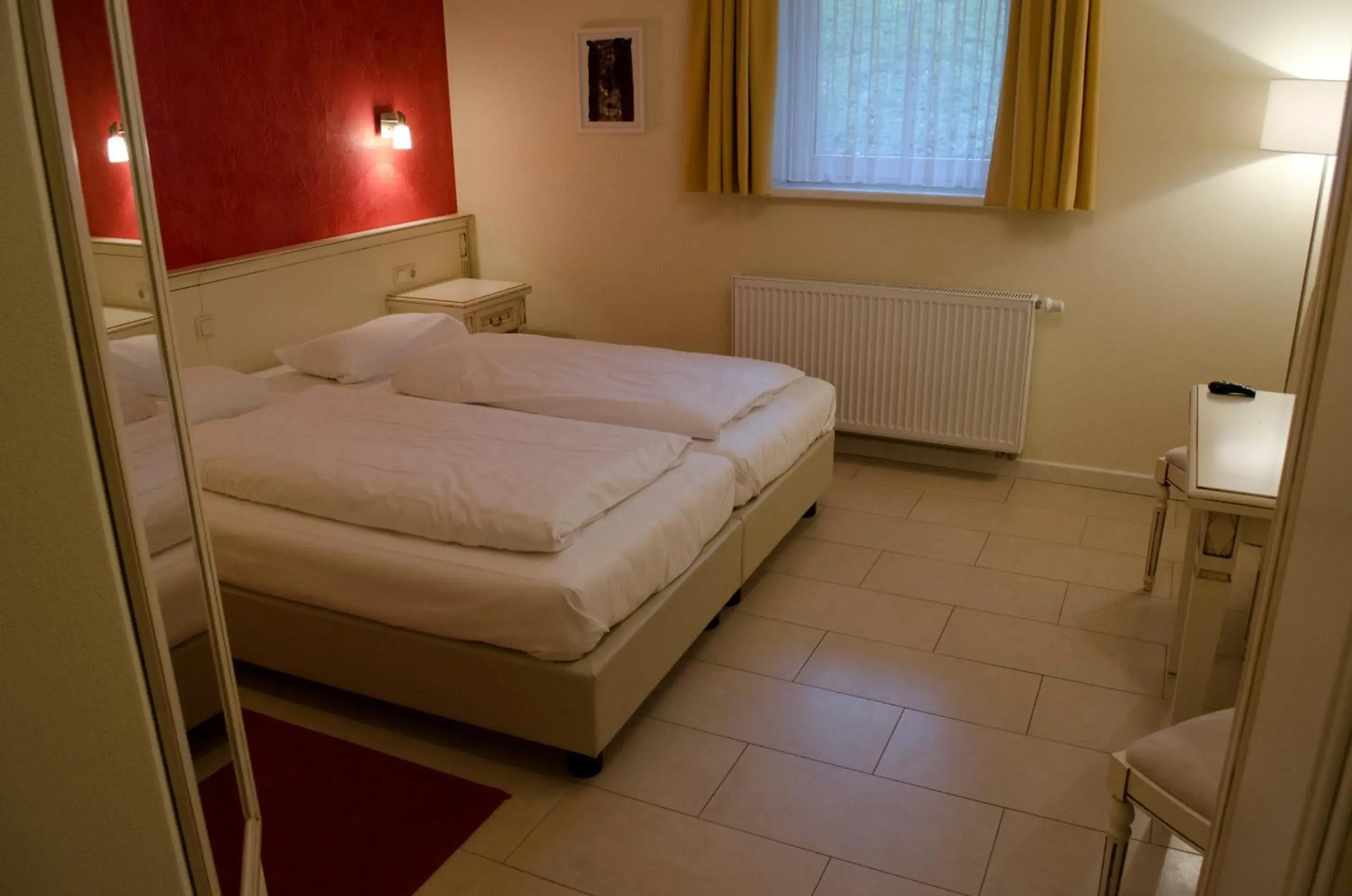 Double Room in Souterrain in Hotel Pension Bellevue Double Room in Souterrain in Hotel Pension Bellevue