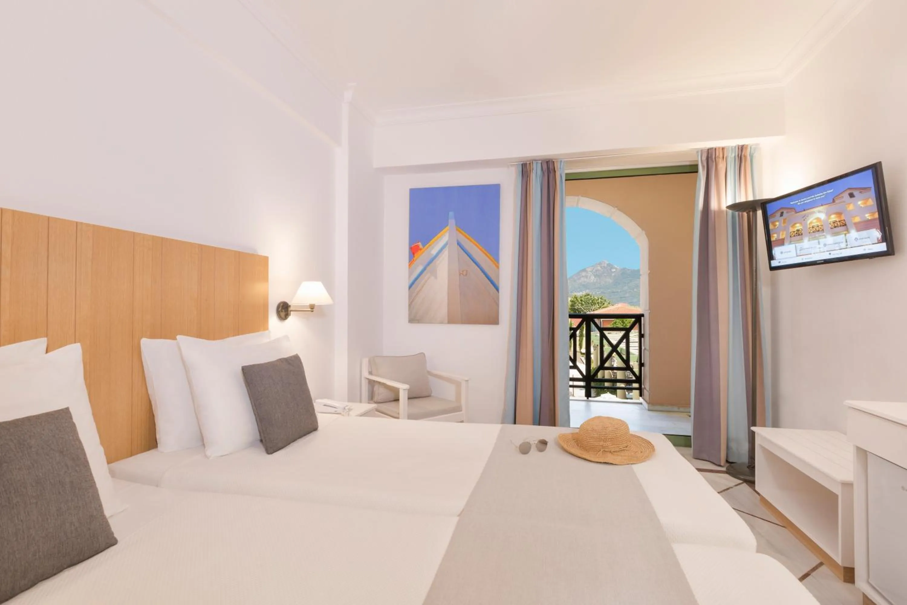 Pool view in Samaina Inn