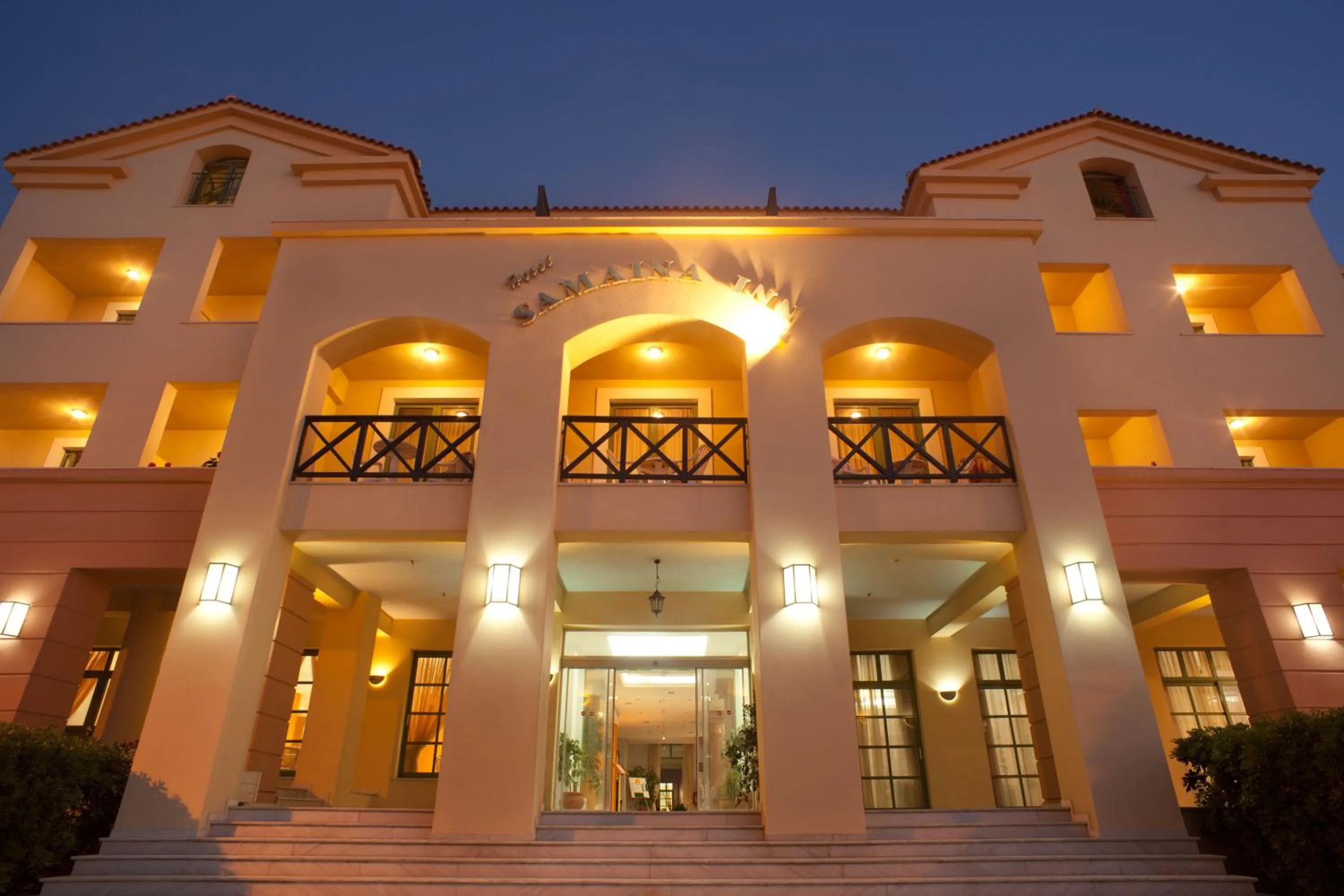 Property building in Samaina Inn