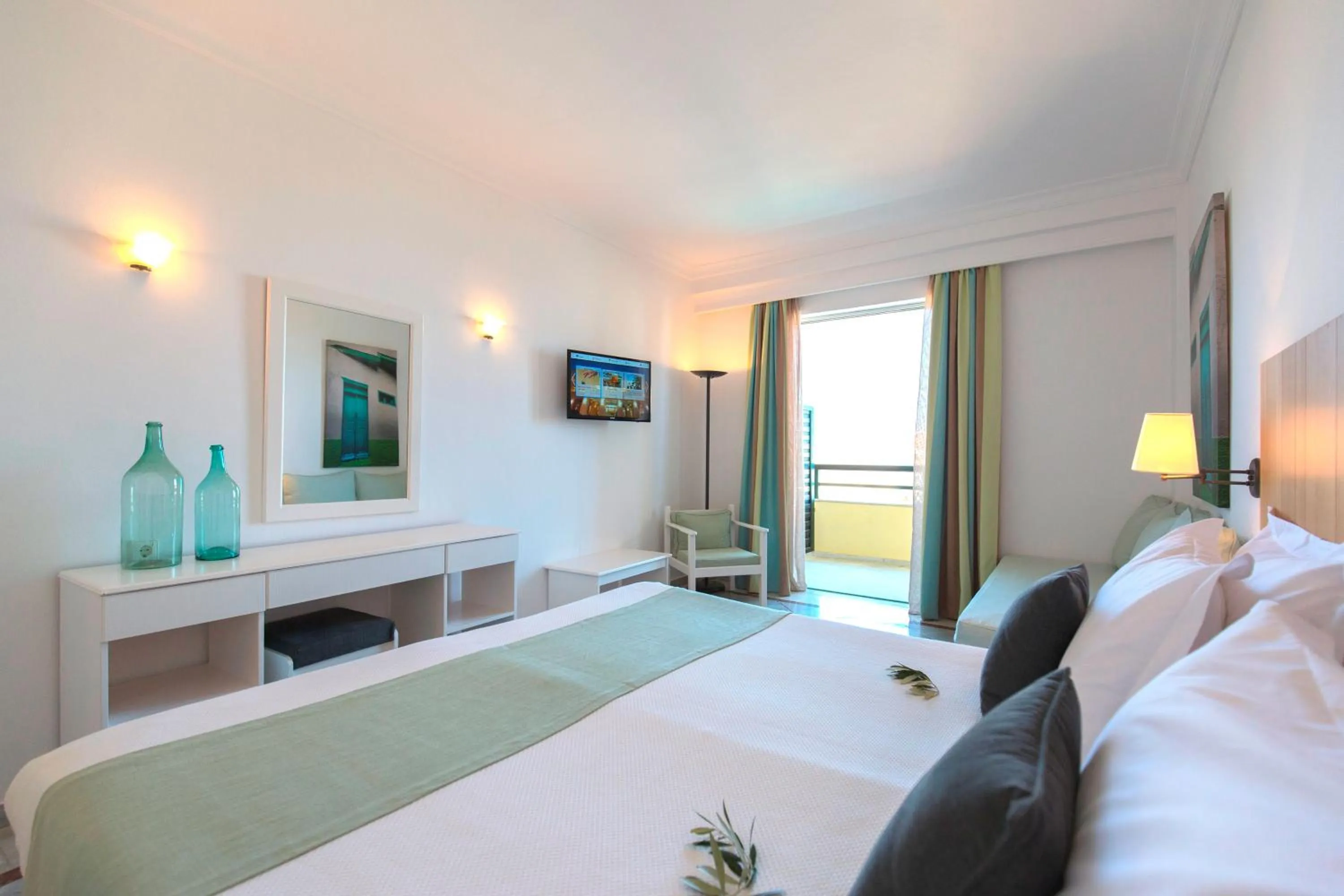 Photo of the whole room in Samaina Inn