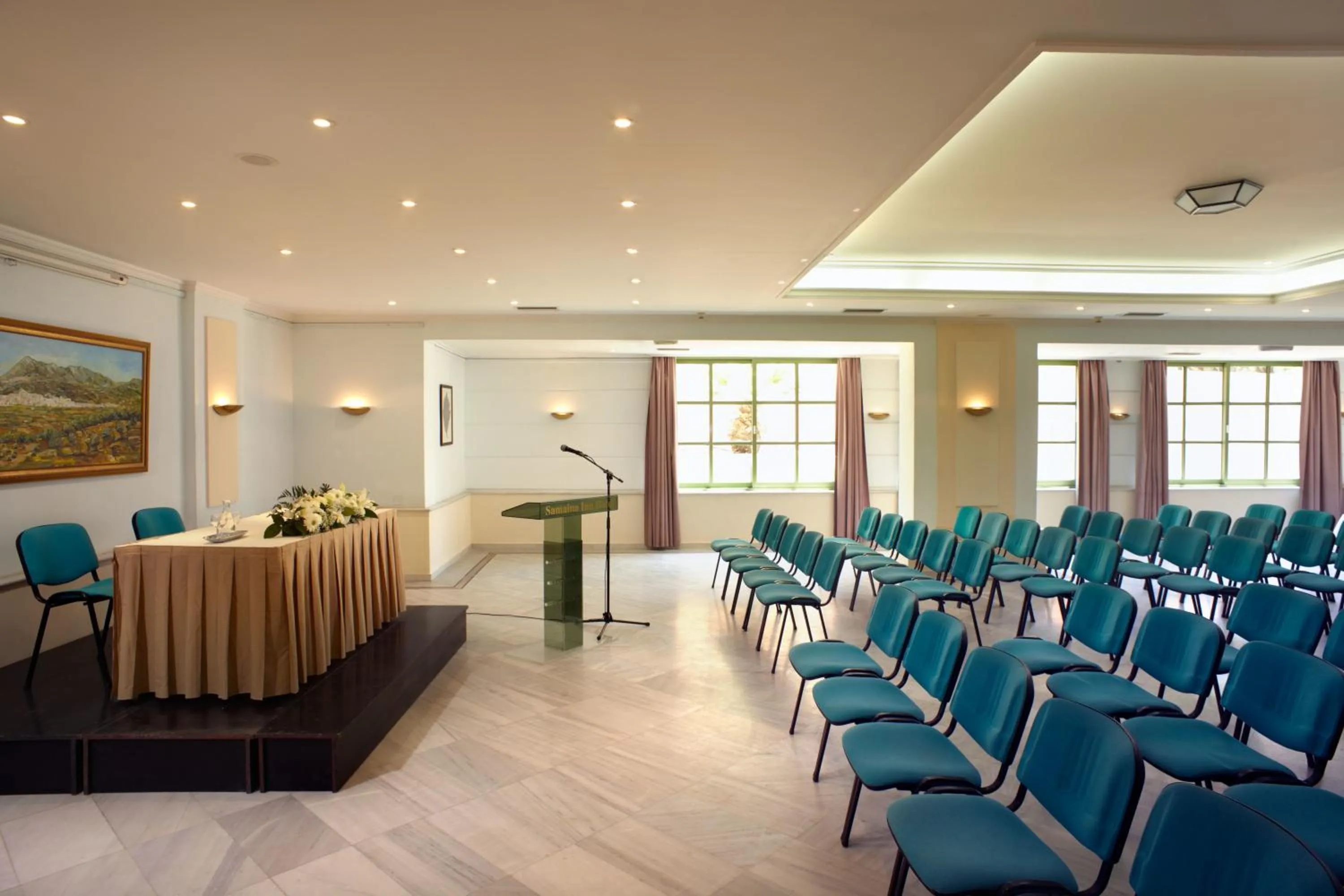 Business facilities in Samaina Inn