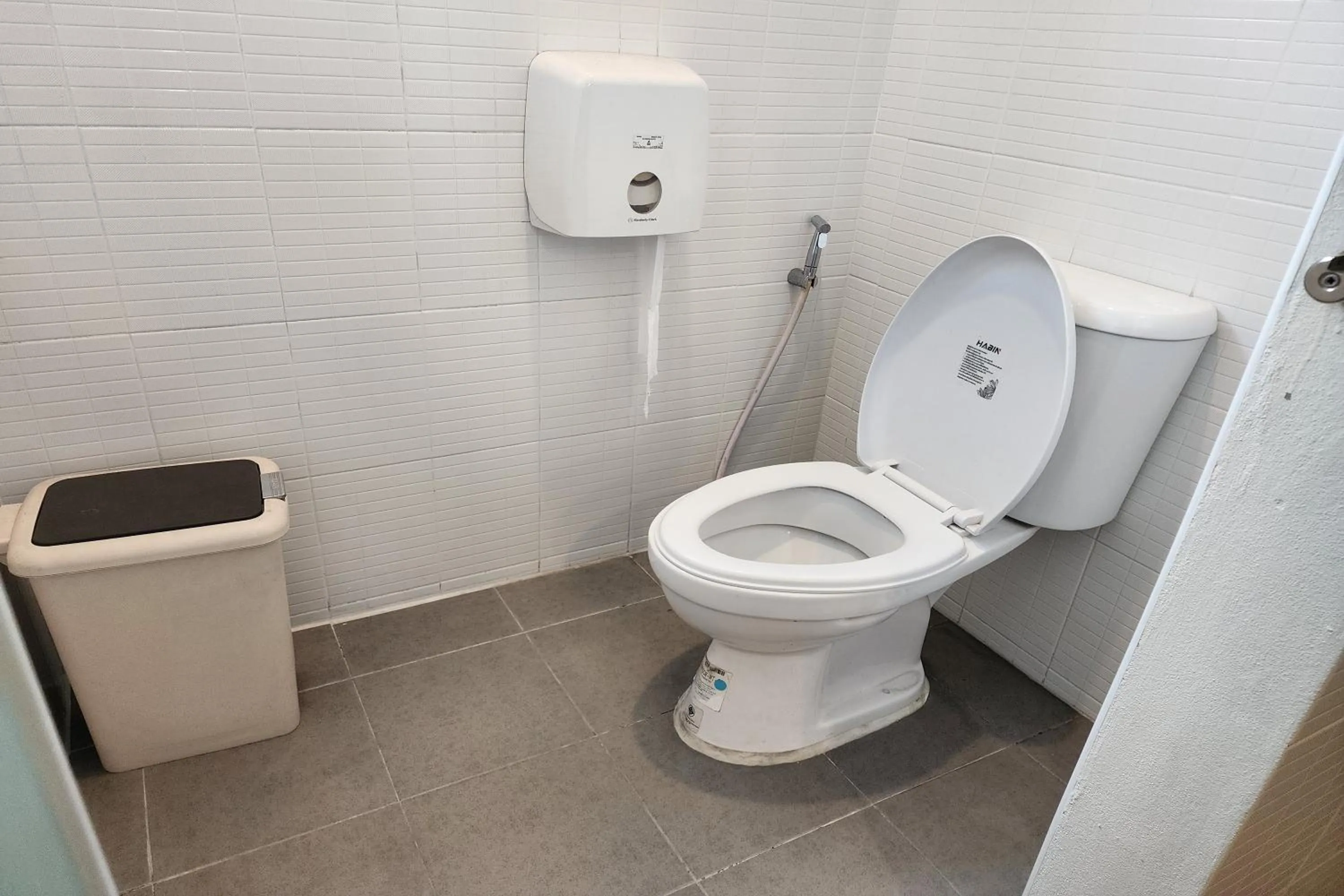 Bathroom in Ease Hostel