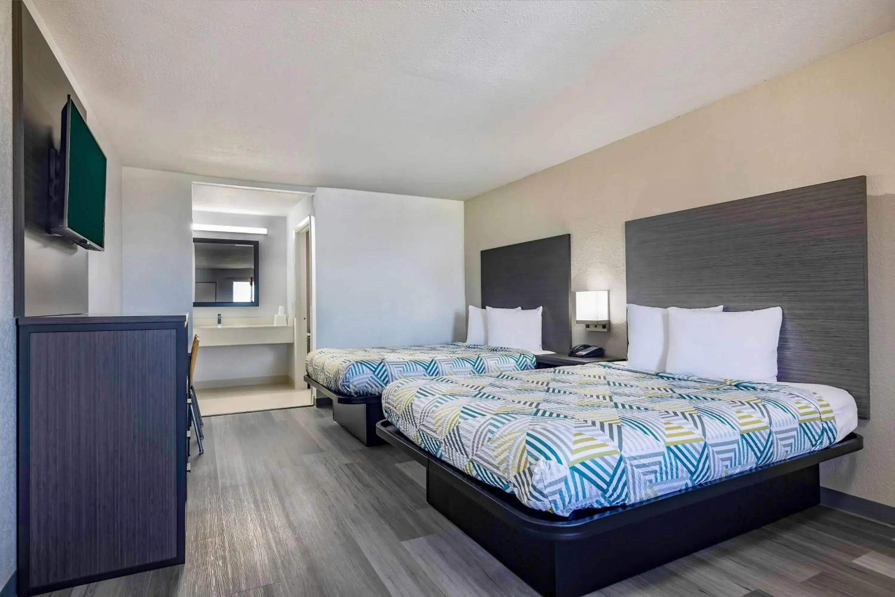 Bedroom, Bed in Motel 6 Lake Charles, LA Bedroom, Bed in Motel 6 Lake Charles, LA