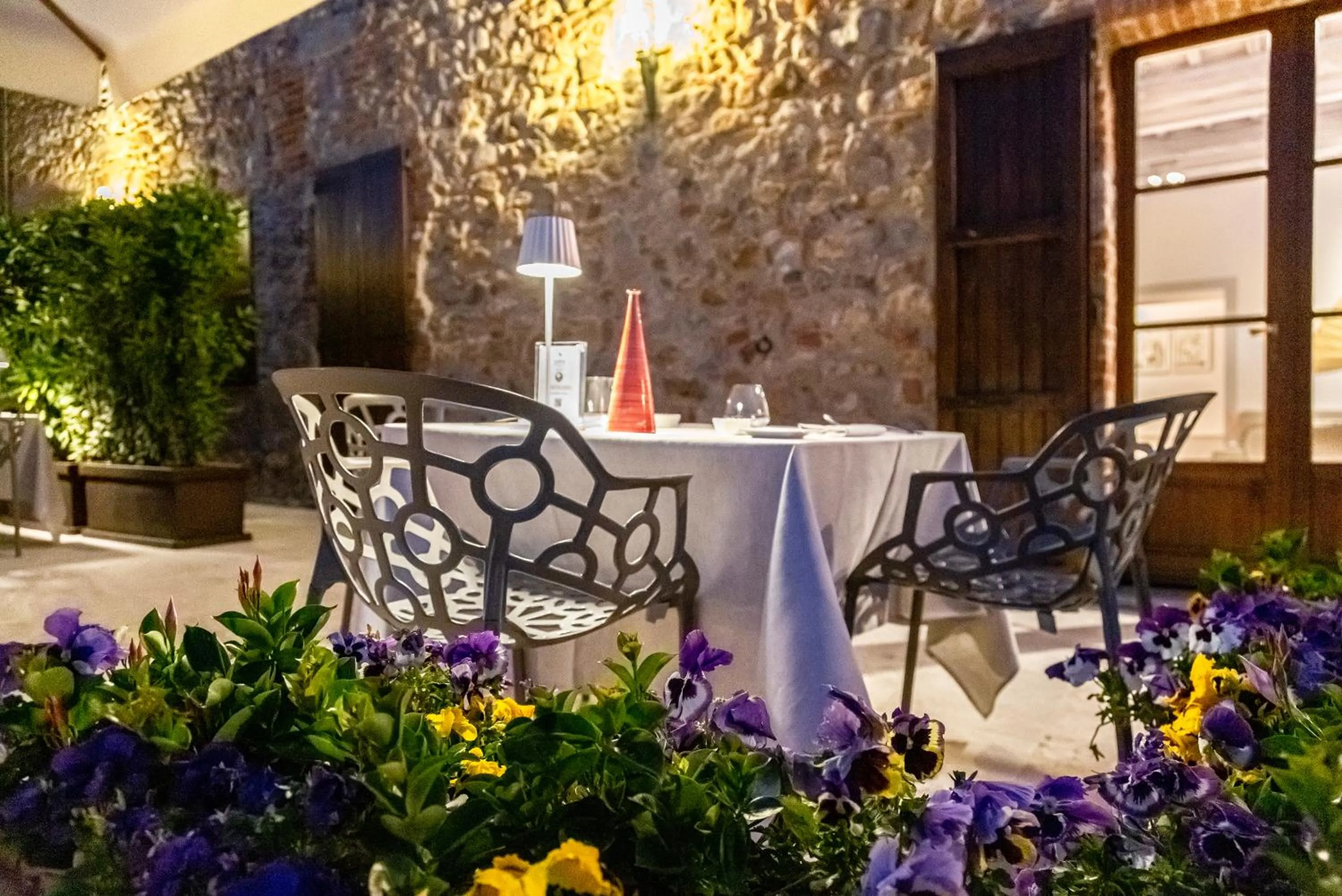 Restaurant/places to eat in Relais Le Macine Di Stigliano