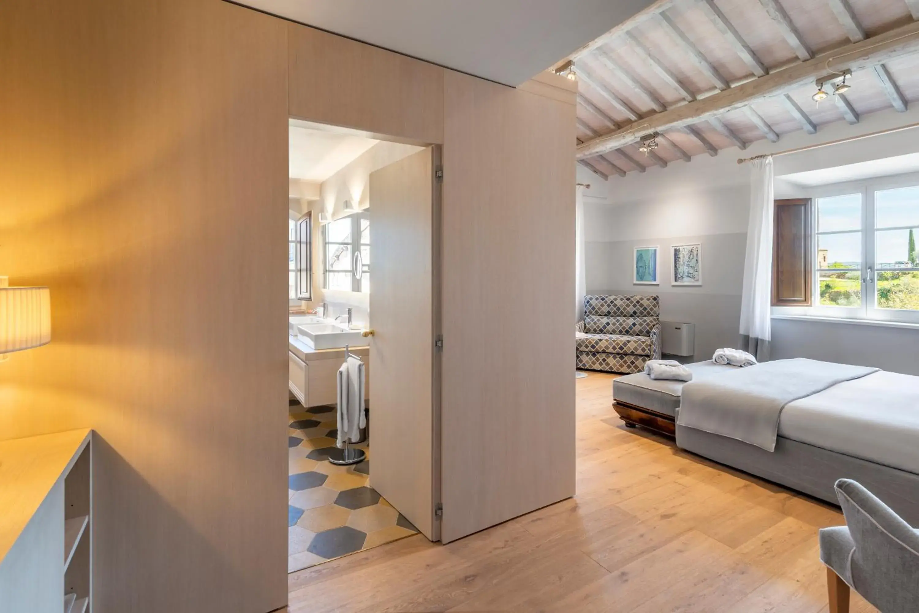 Executive King Size with View in Relais Le Macine Di Stigliano Executive King Size with View in Relais Le Macine Di Stigliano