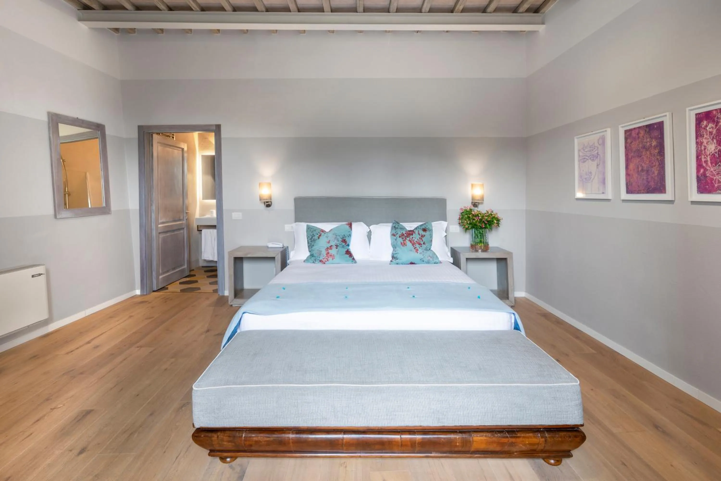 Photo of the whole room, Bed in Relais Le Macine Di Stigliano