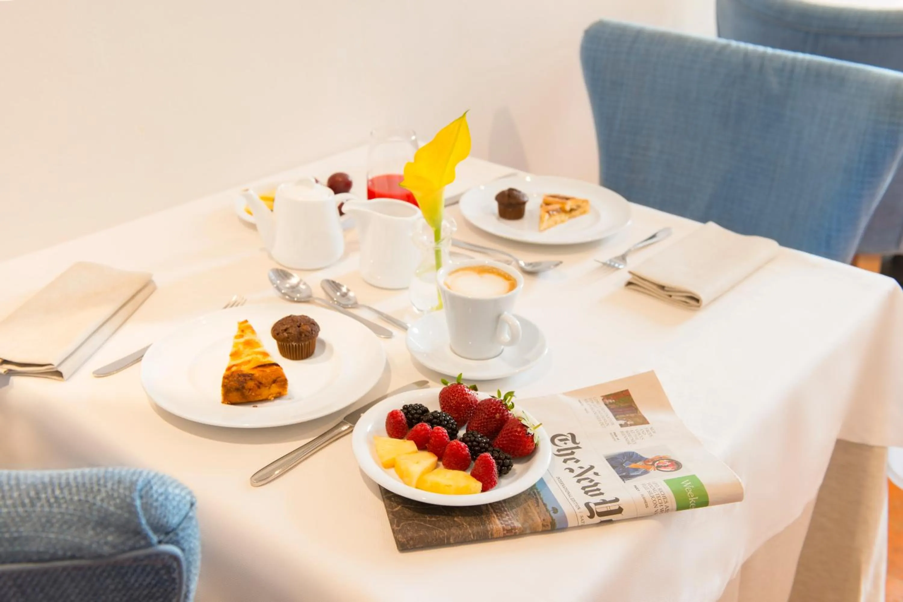 Buffet breakfast in Relais Le Macine Di Stigliano