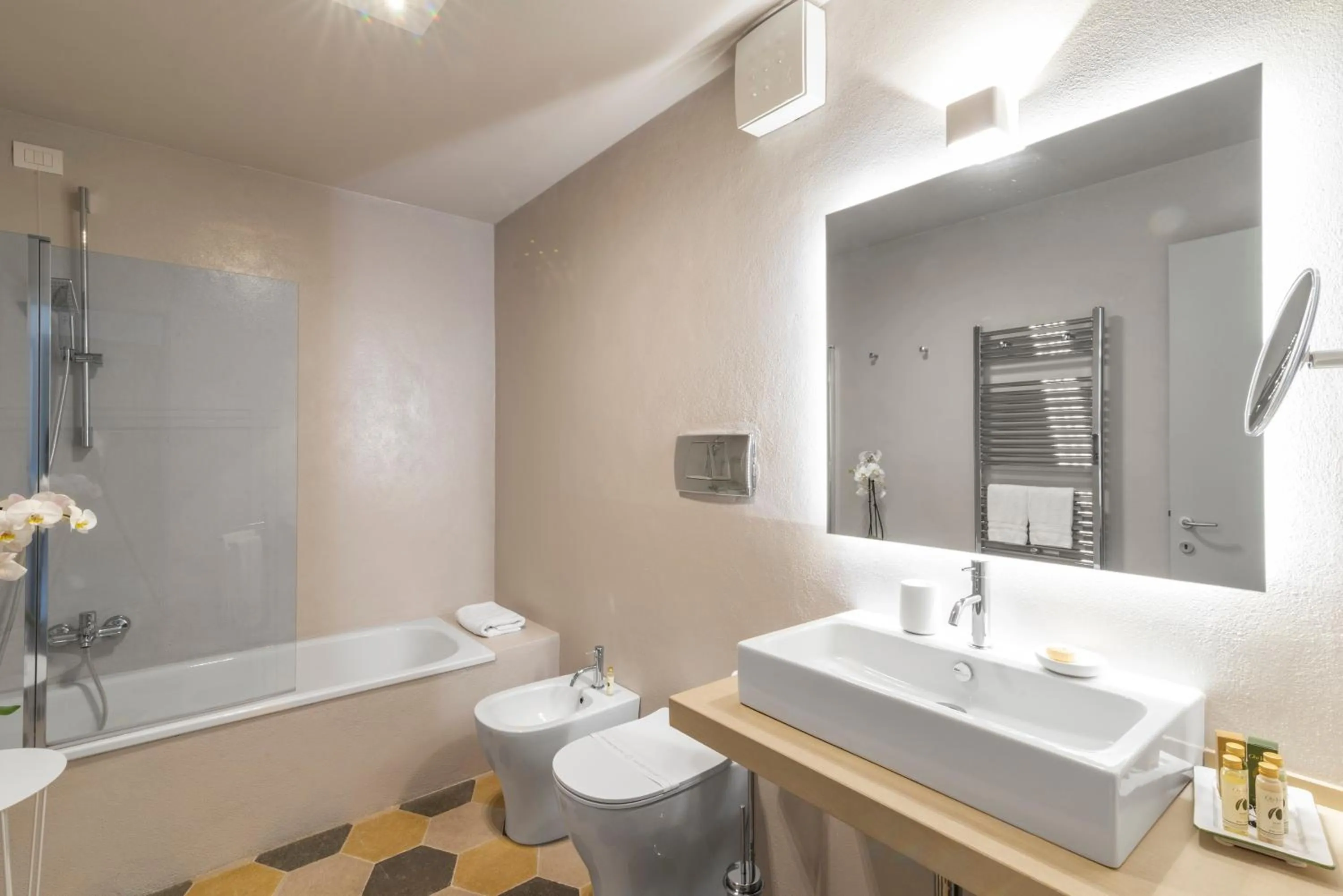 Photo of the whole room in Relais Le Macine Di Stigliano