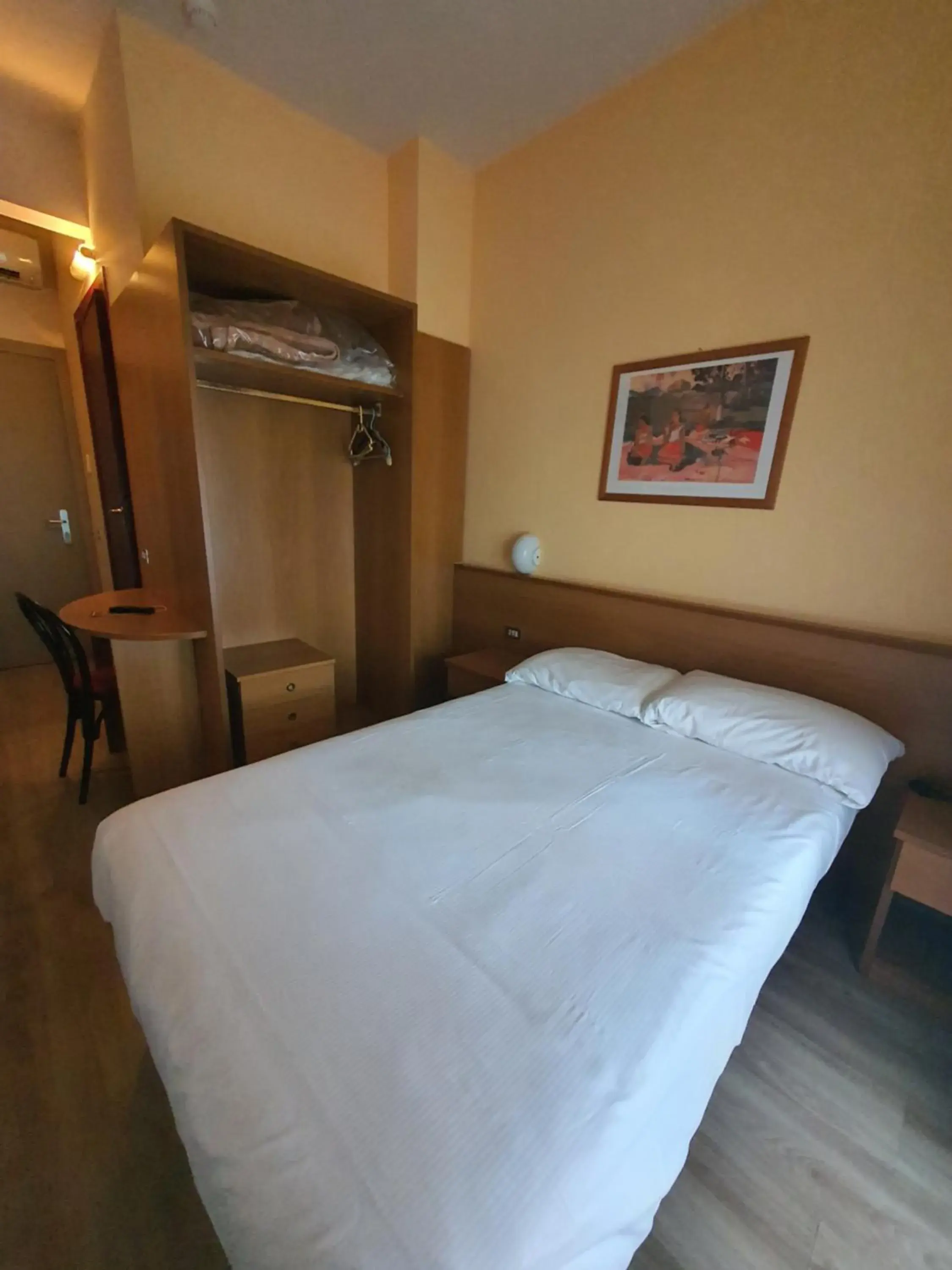 Bedroom, Bed in Aries Bedroom, Bed in Aries