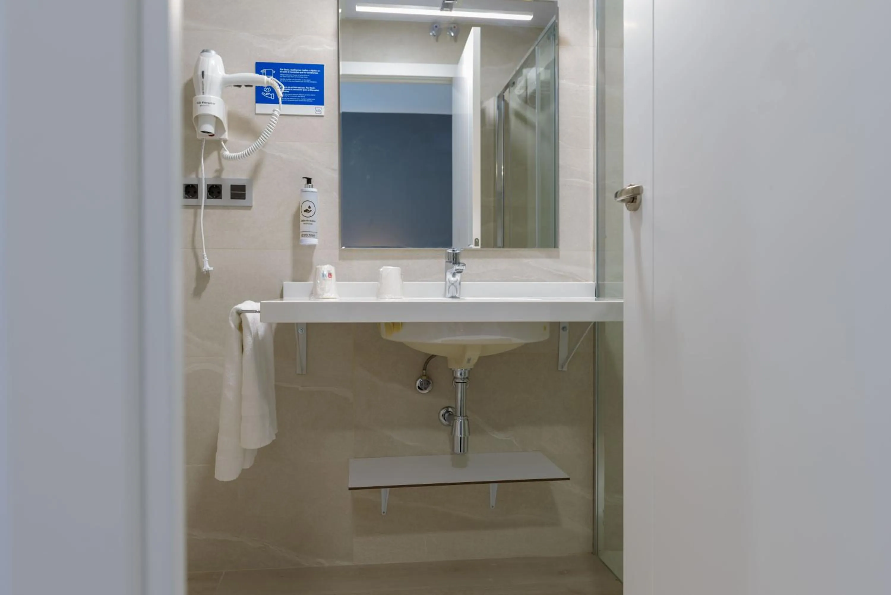 Bathroom in Hotel Alda Ciudad de Toro