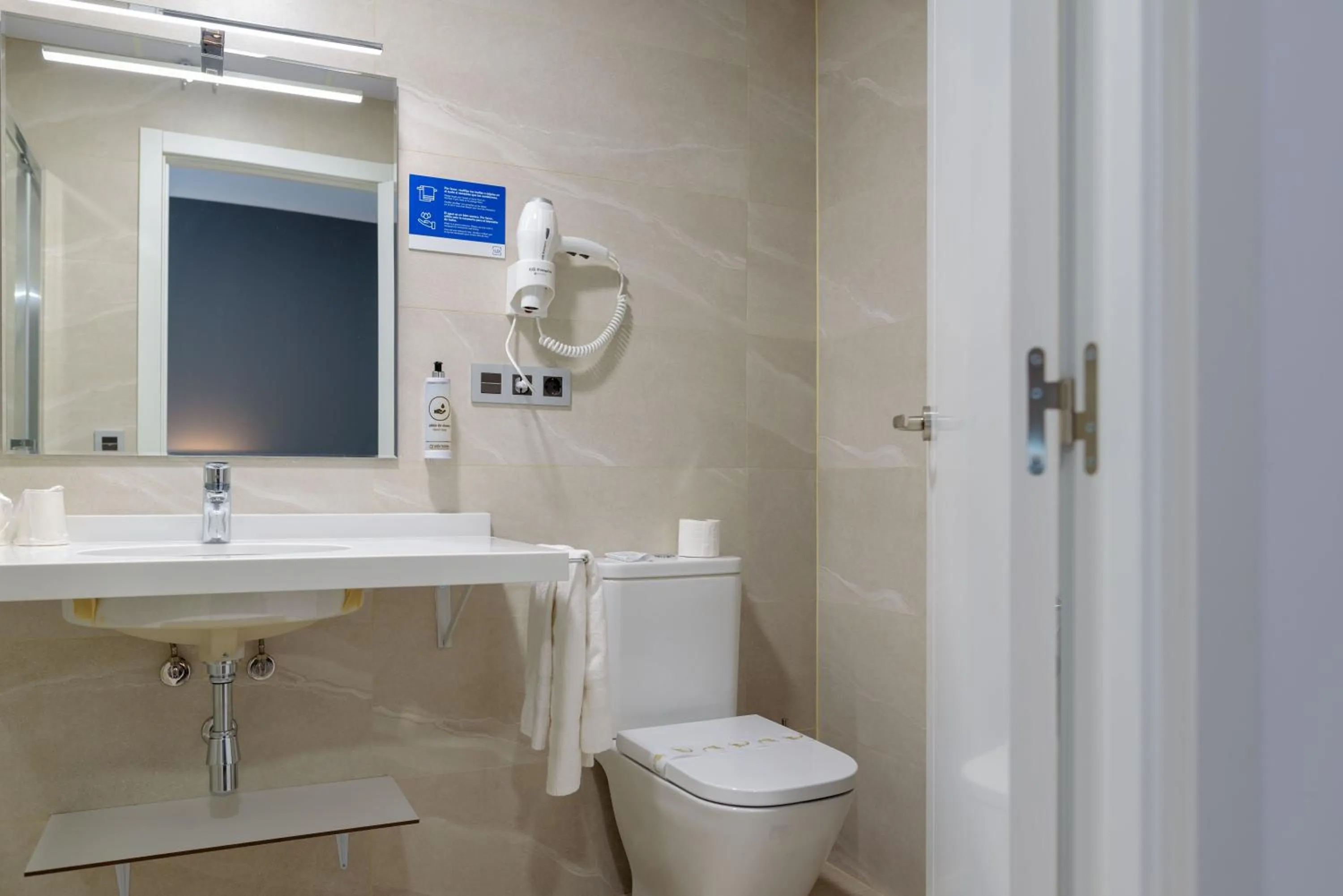 Bathroom in Hotel Alda Ciudad de Toro