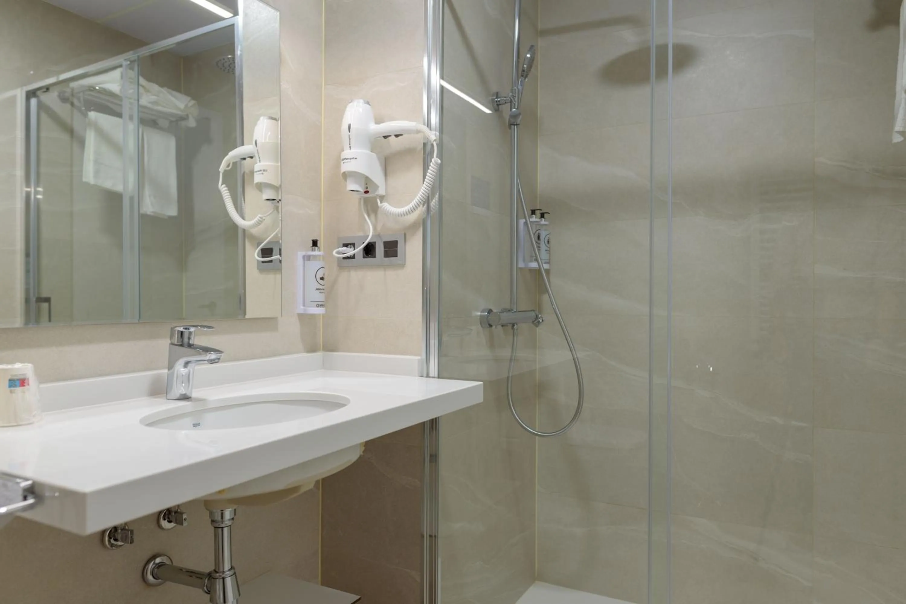 Bathroom in Hotel Alda Ciudad de Toro