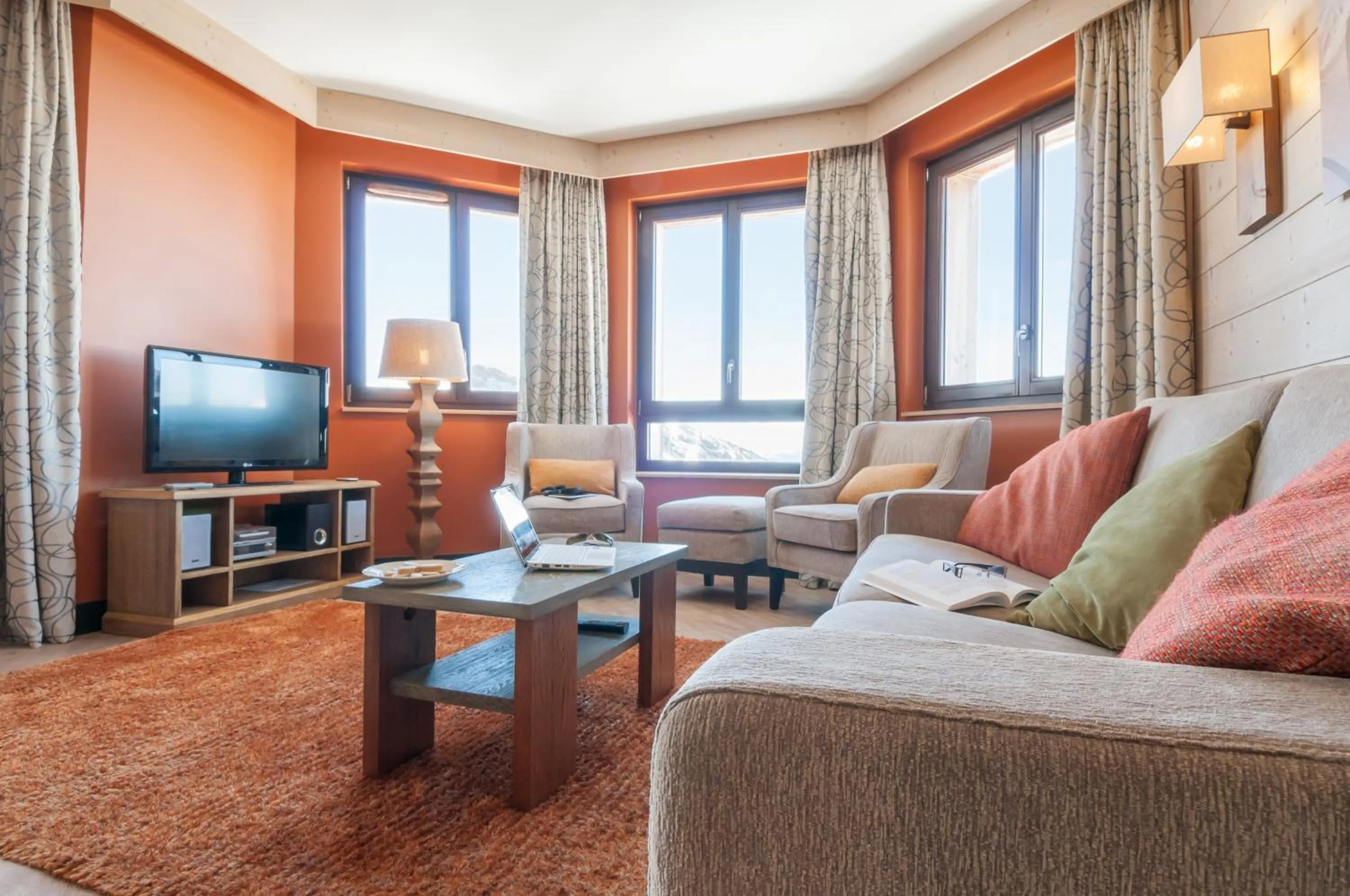 Communal lounge/ TV room in Résidence Pierre & Vacances Premium L'Amara