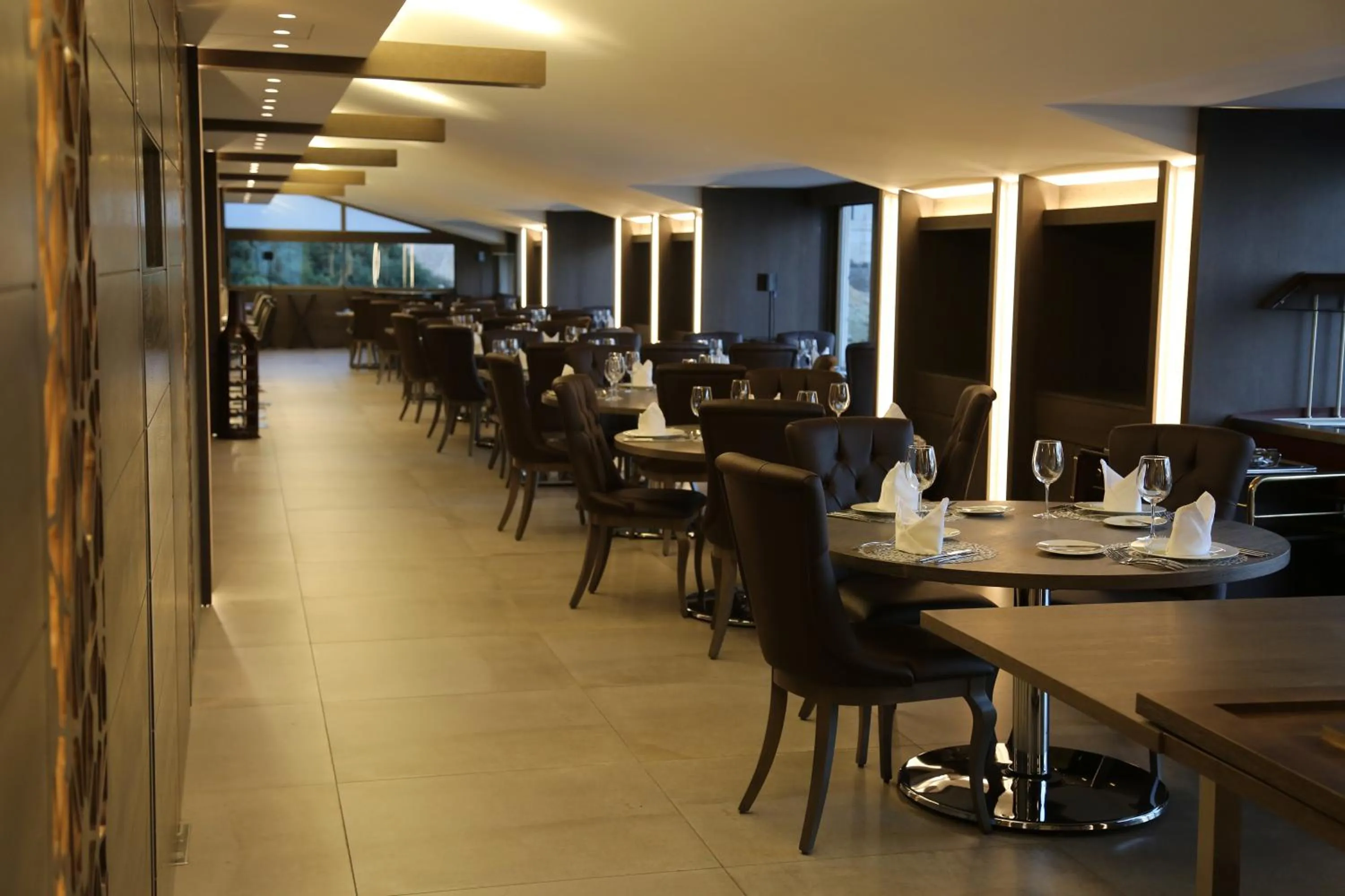 Restaurant/places to eat in Maximus Hotel Byblos