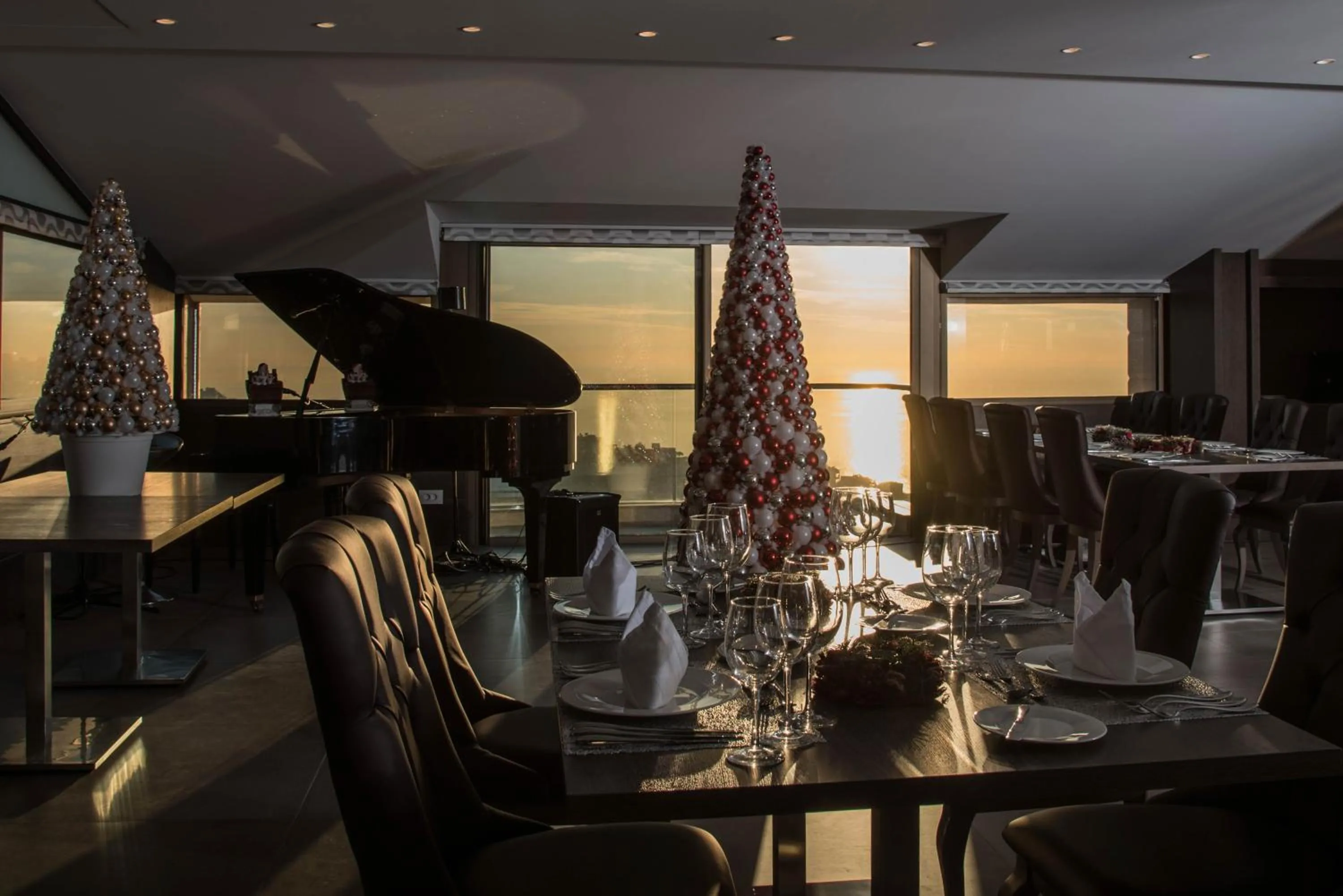 Restaurant/places to eat in Maximus Hotel Byblos