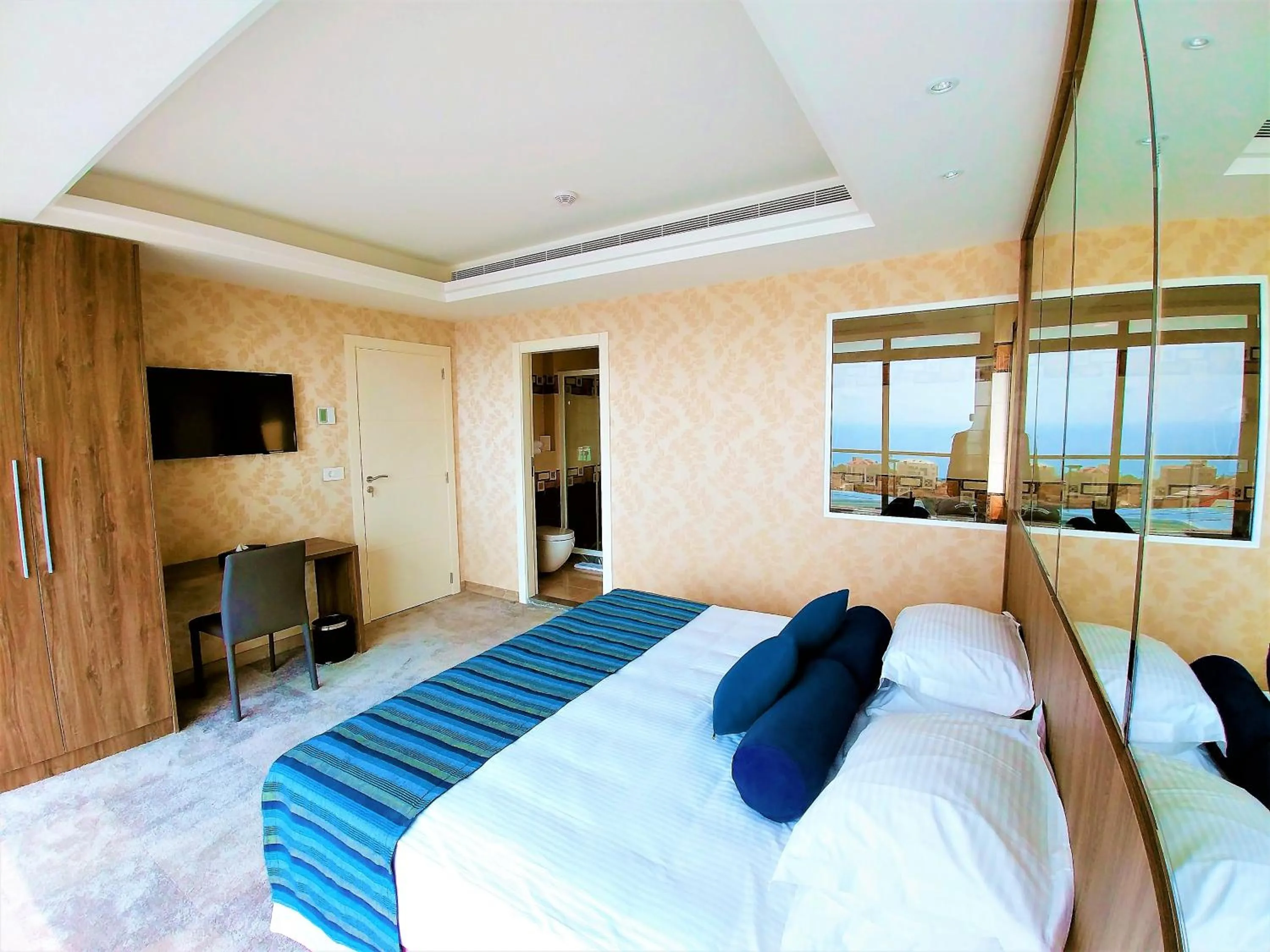 Bed in Maximus Hotel Byblos