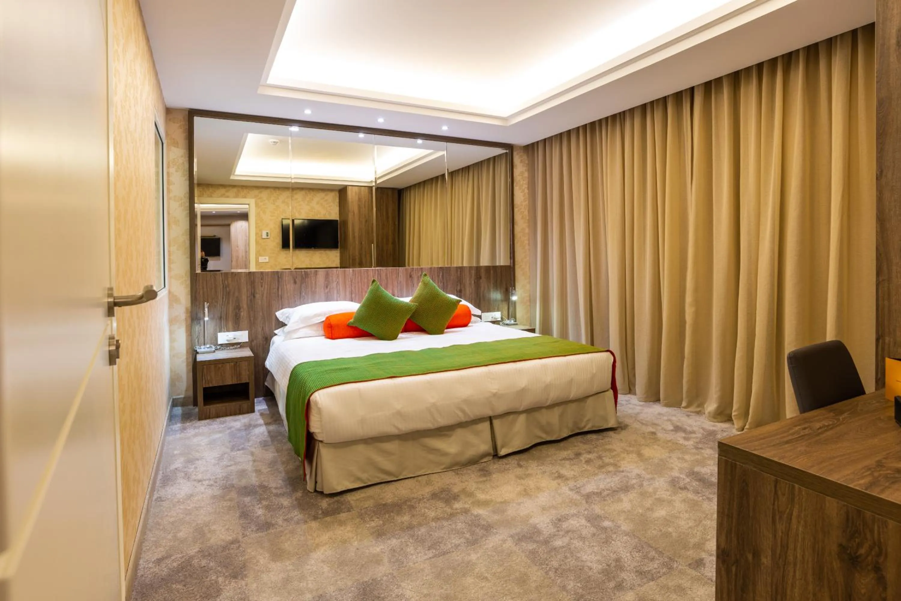 Bed in Maximus Hotel Byblos