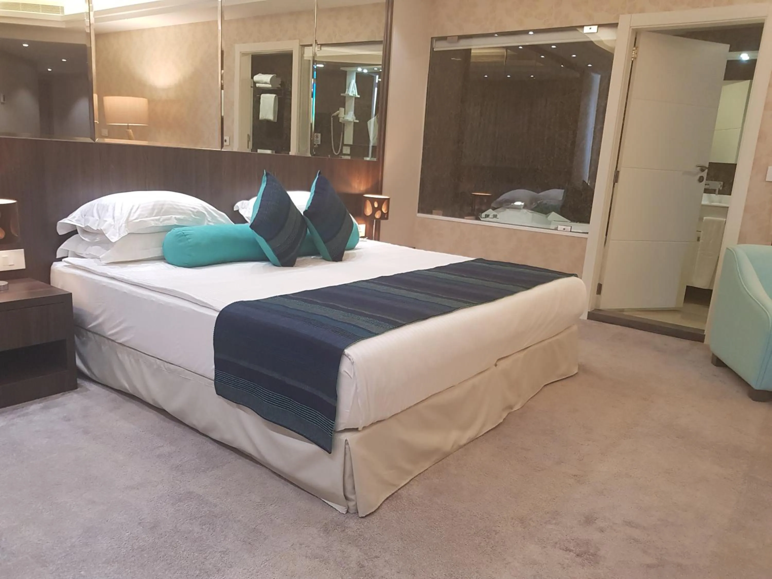 Bed in Maximus Hotel Byblos