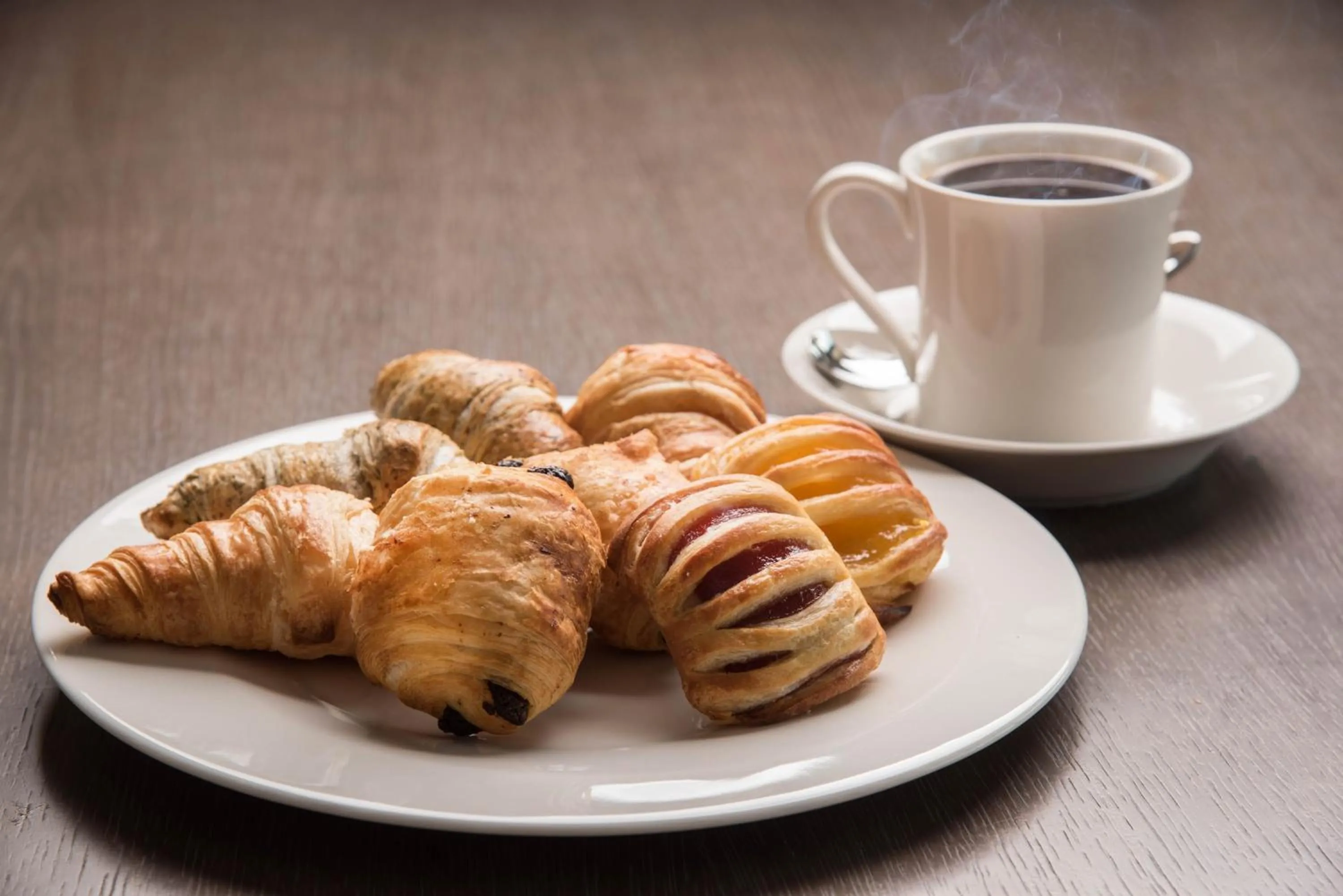 Breakfast in Maximus Hotel Byblos