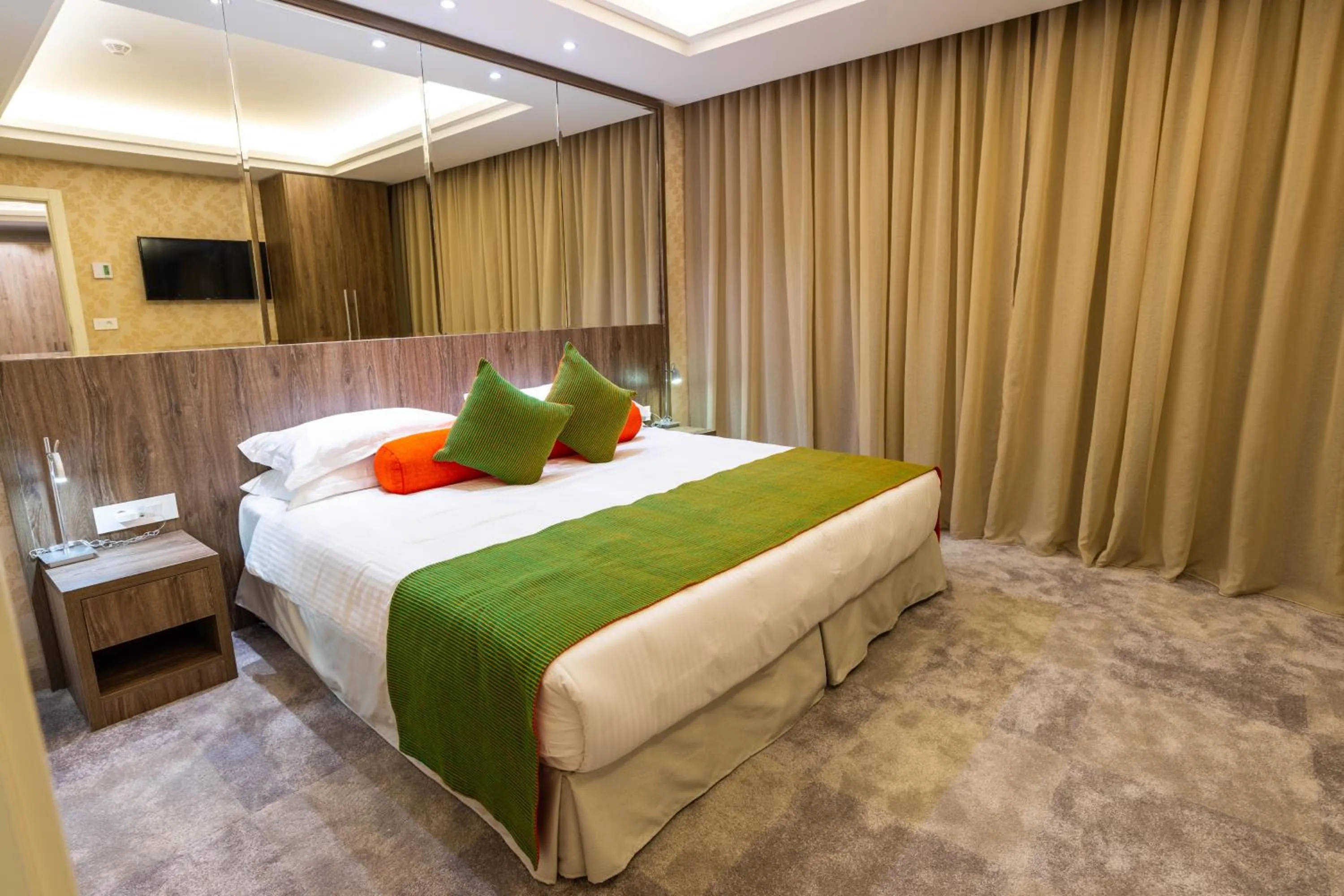 Bed in Maximus Hotel Byblos