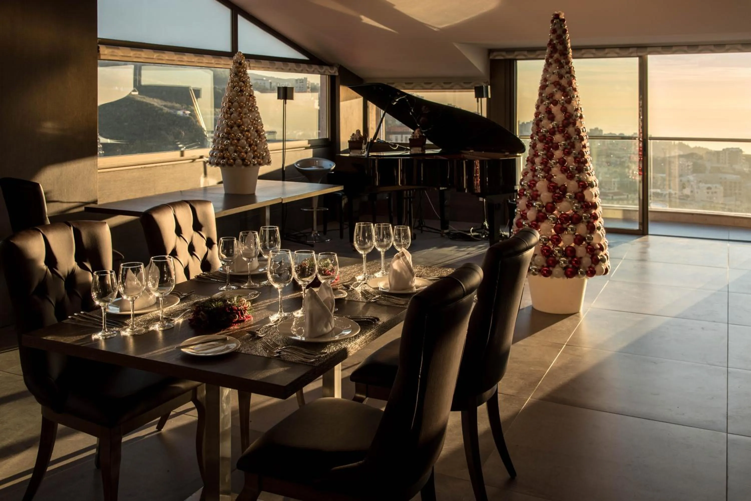 Restaurant/places to eat in Maximus Hotel Byblos