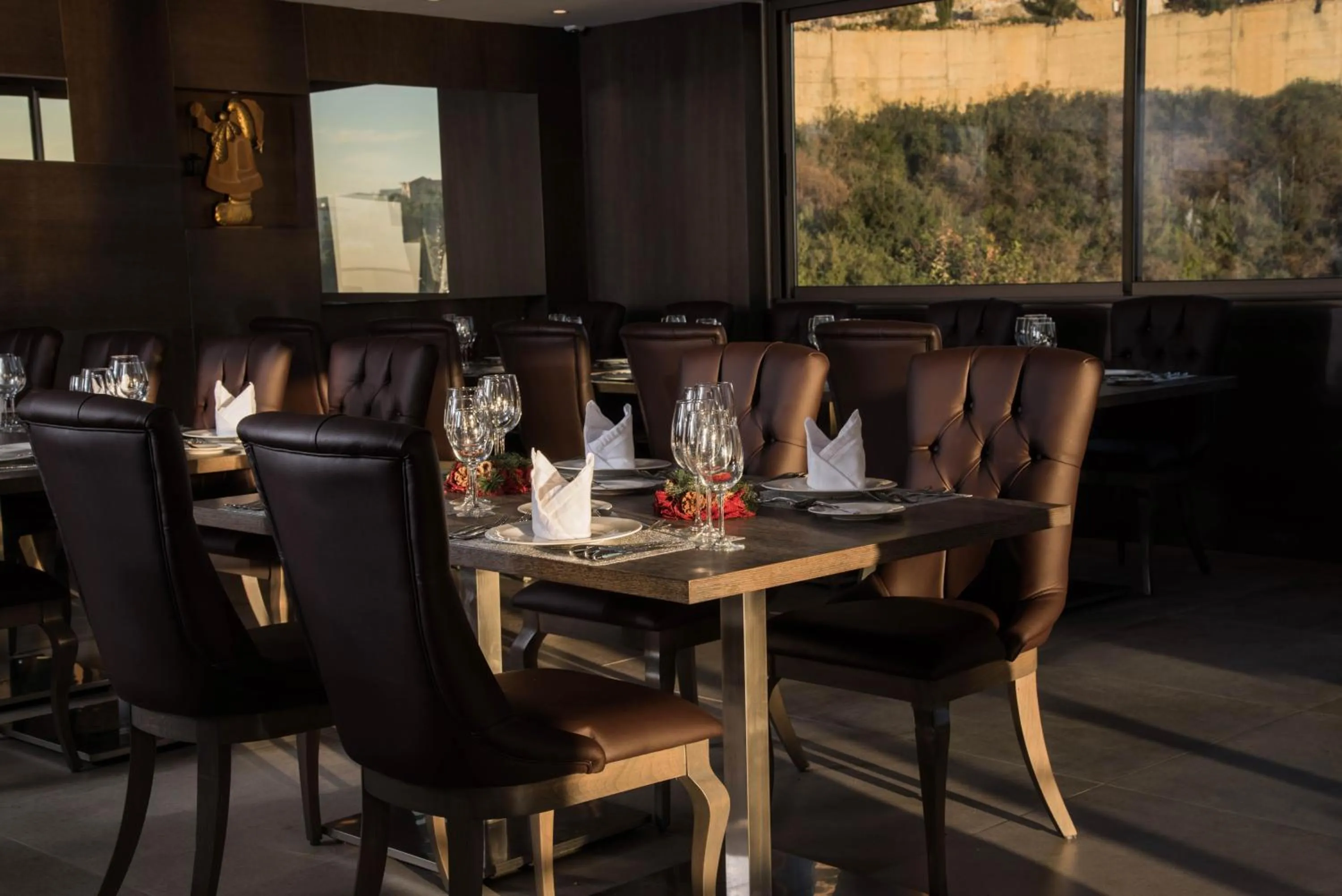 Restaurant/places to eat in Maximus Hotel Byblos