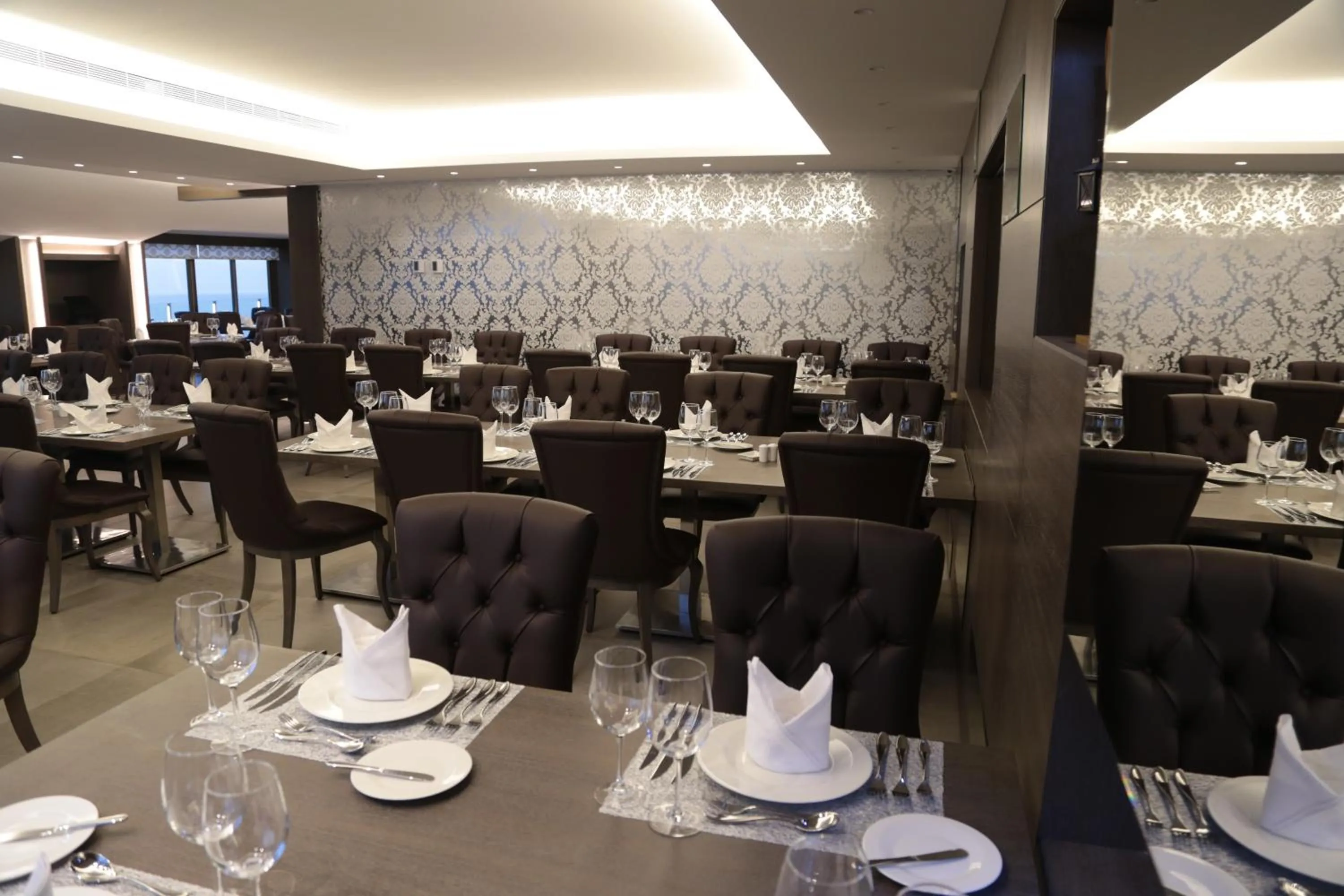 Restaurant/places to eat in Maximus Hotel Byblos