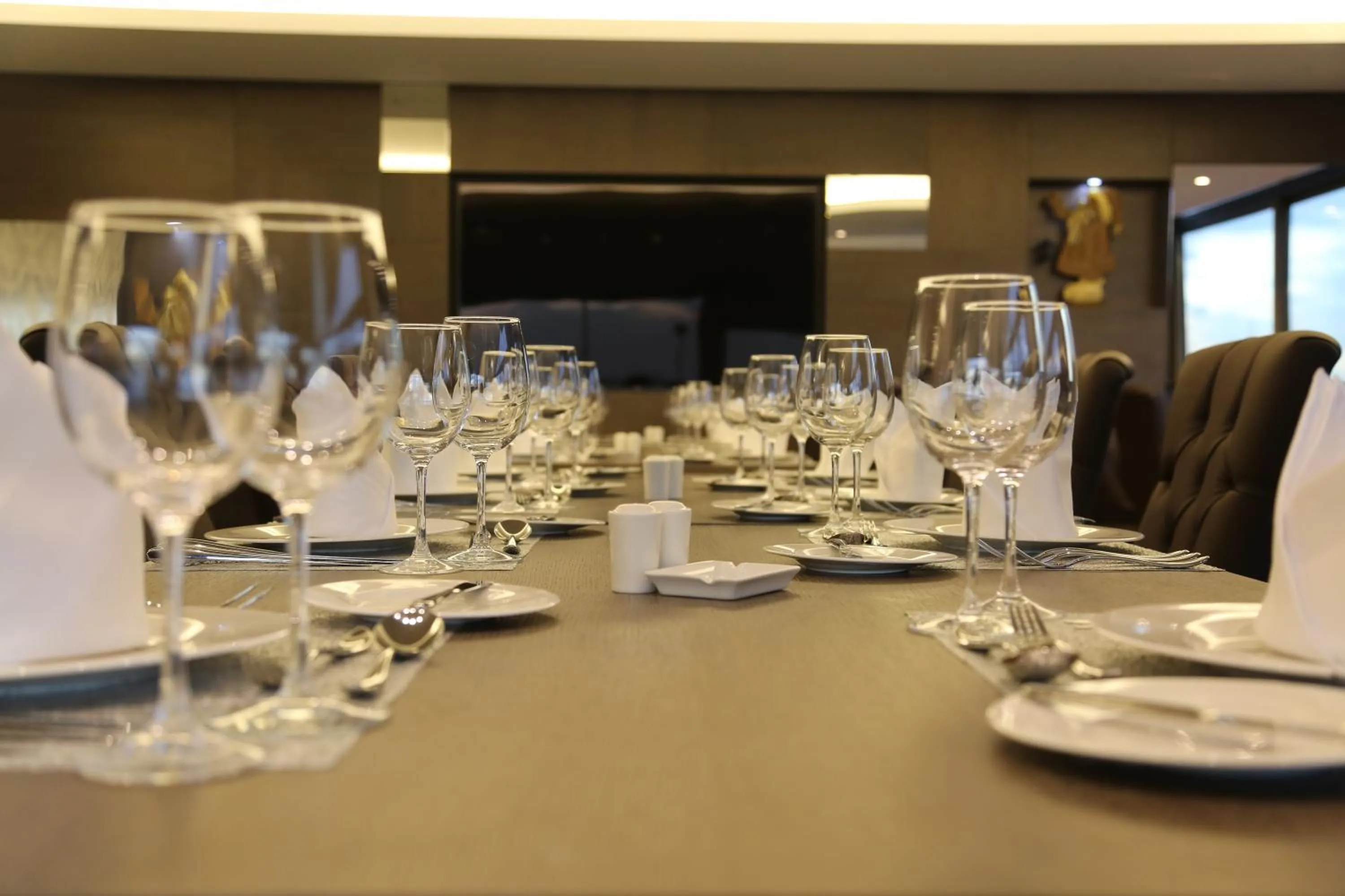 Restaurant/places to eat in Maximus Hotel Byblos