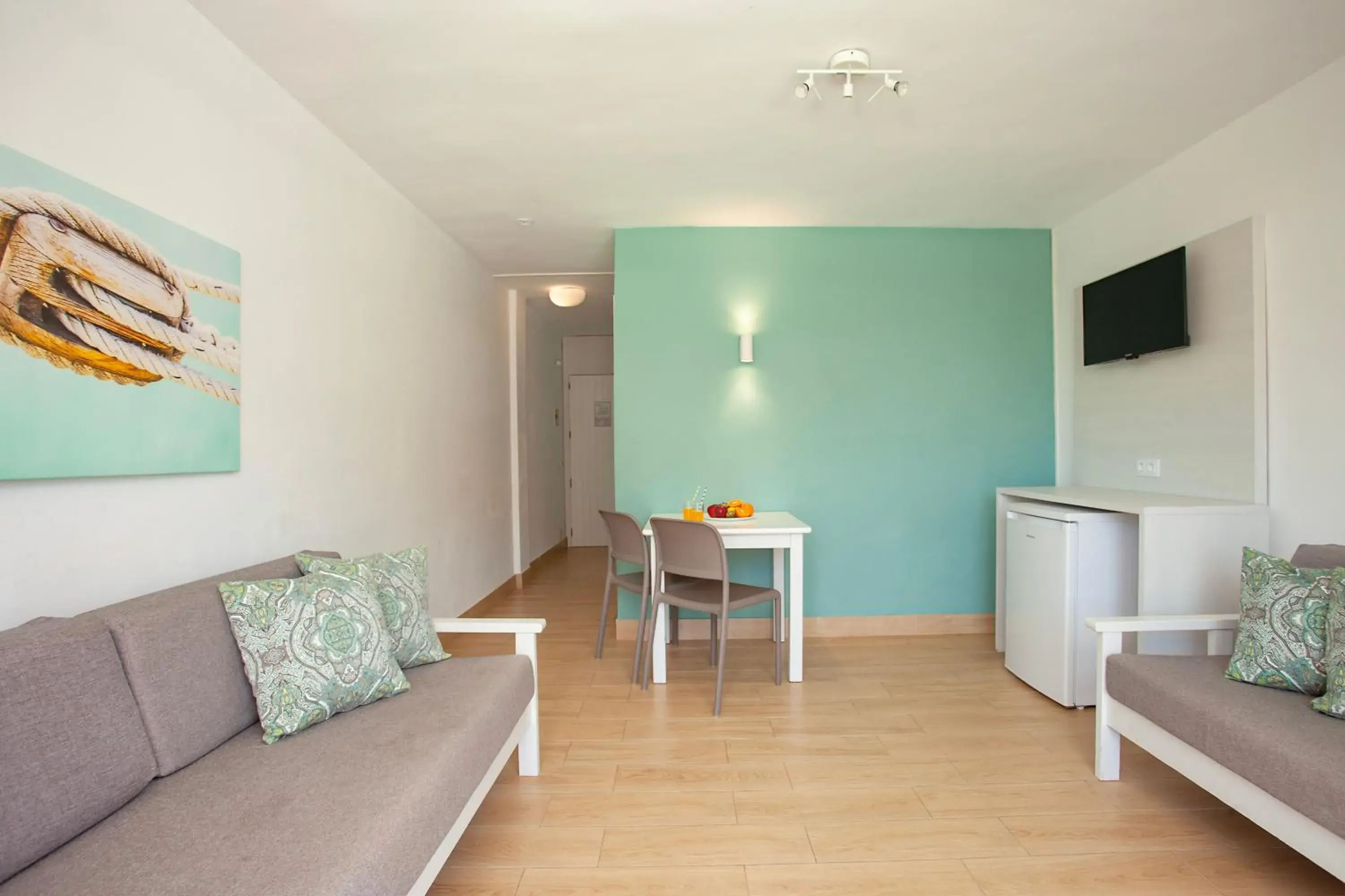 Living room in BJ Apartamentos Club Sa Coma Living room in BJ Apartamentos Club Sa Coma