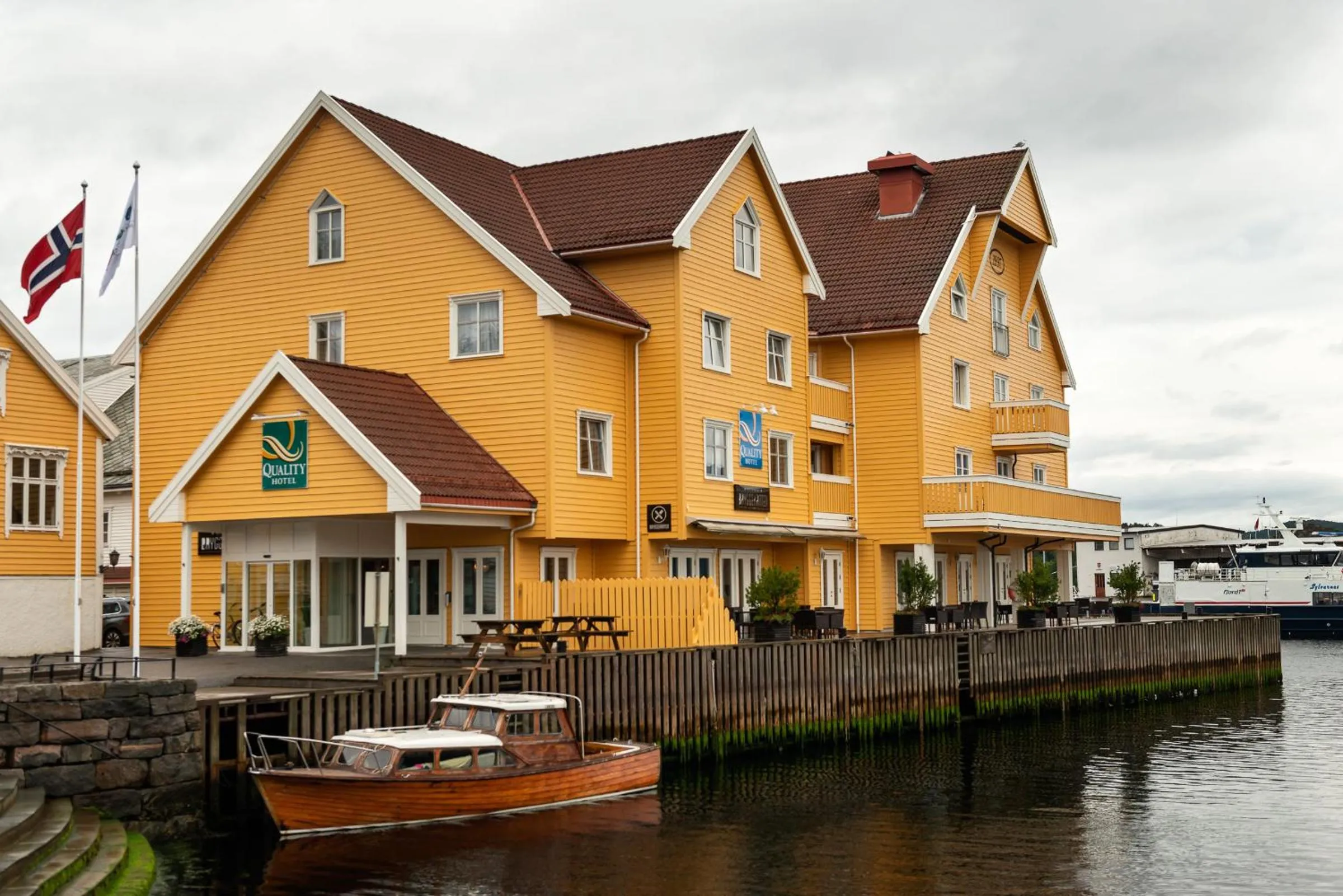 Property building in Quality Hotel Florø
