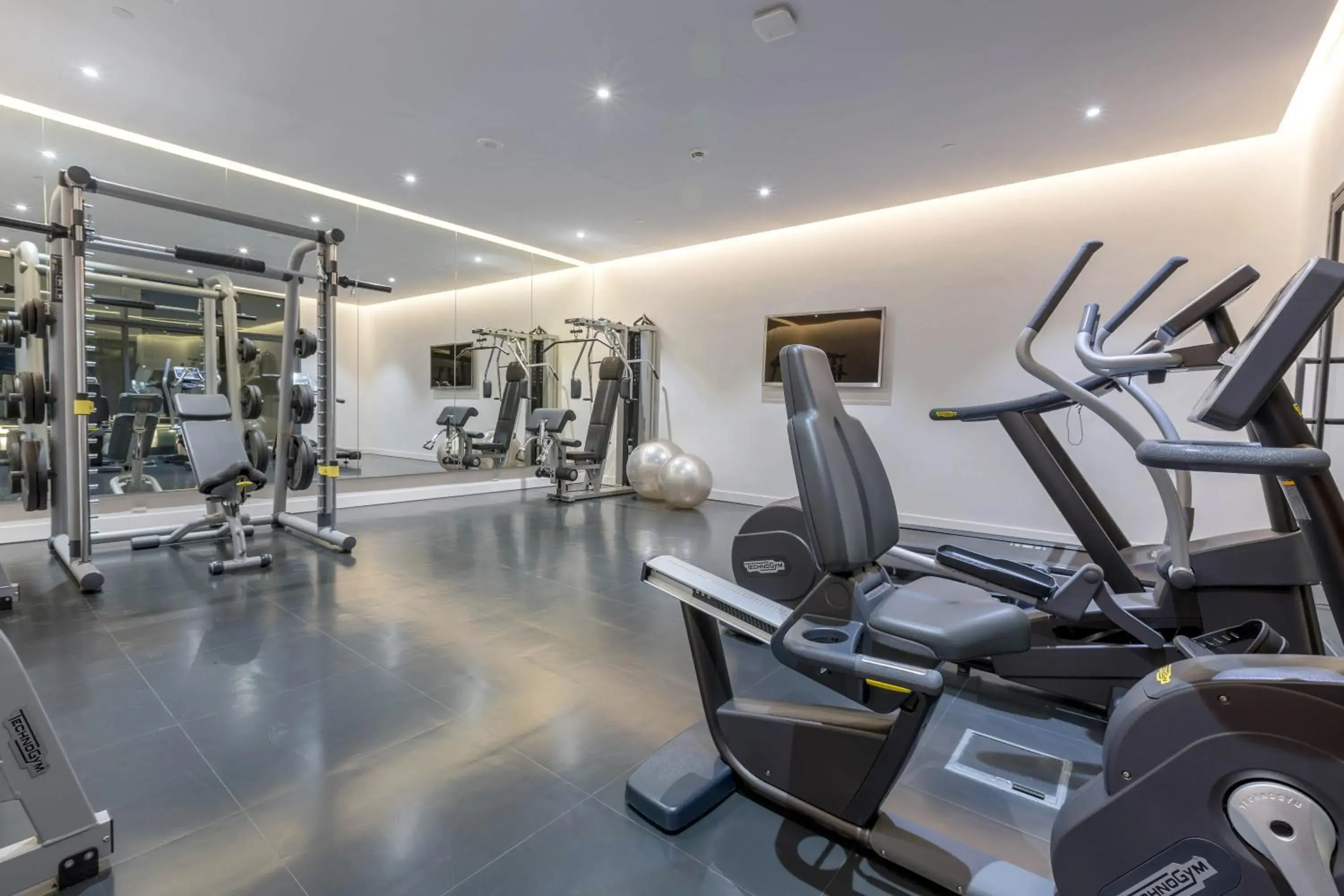 Fitness centre/facilities in Delta Hotel Apartments Fitness centre/facilities in Delta Hotel Apartments