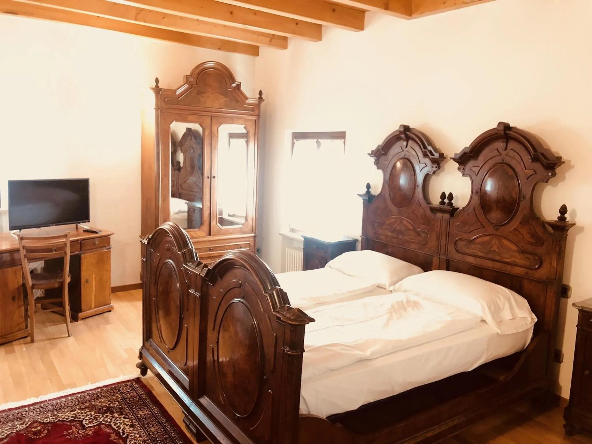 Bed in Pietra di Verona Residenza