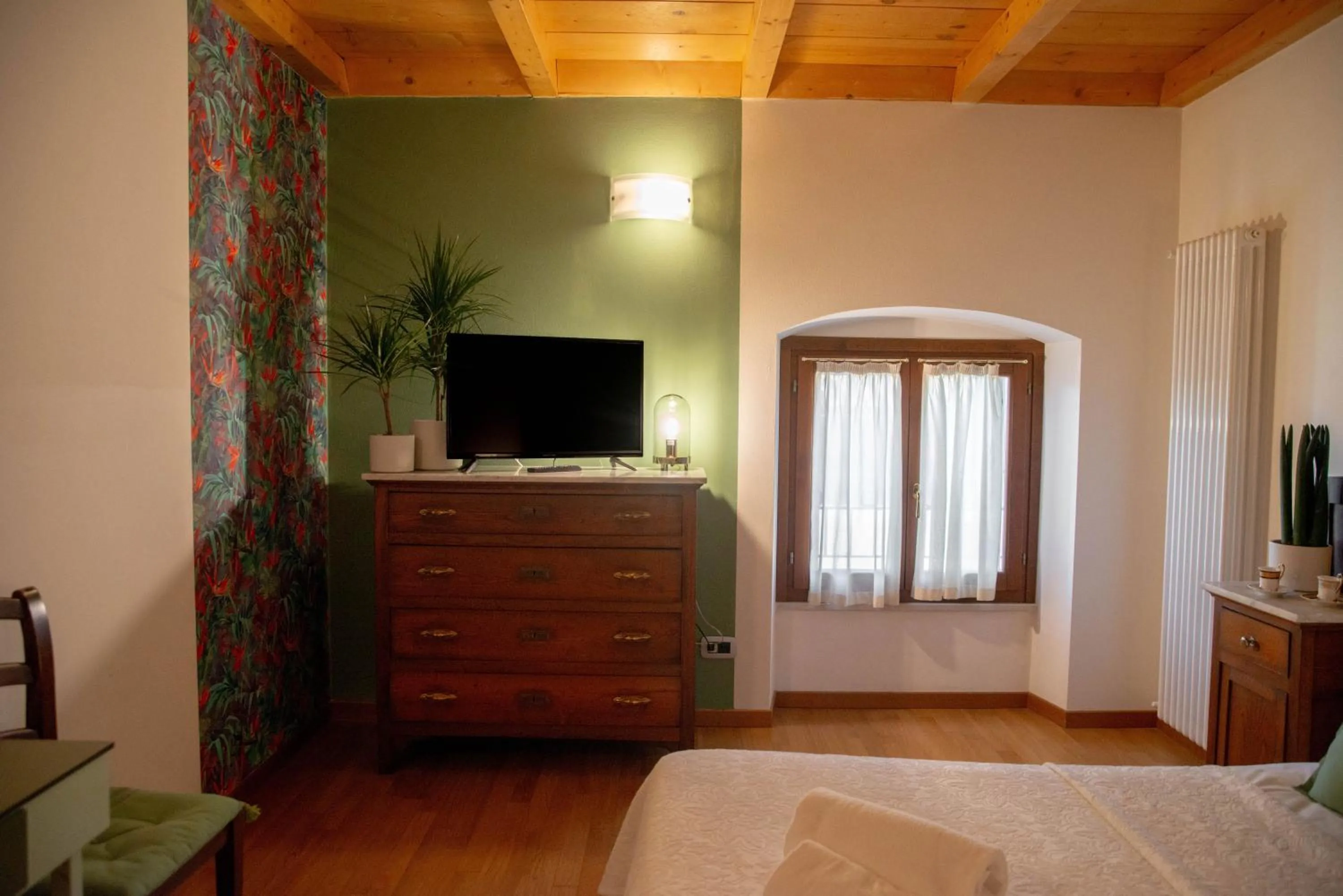 TV and multimedia, Bed in Pietra di Verona Residenza