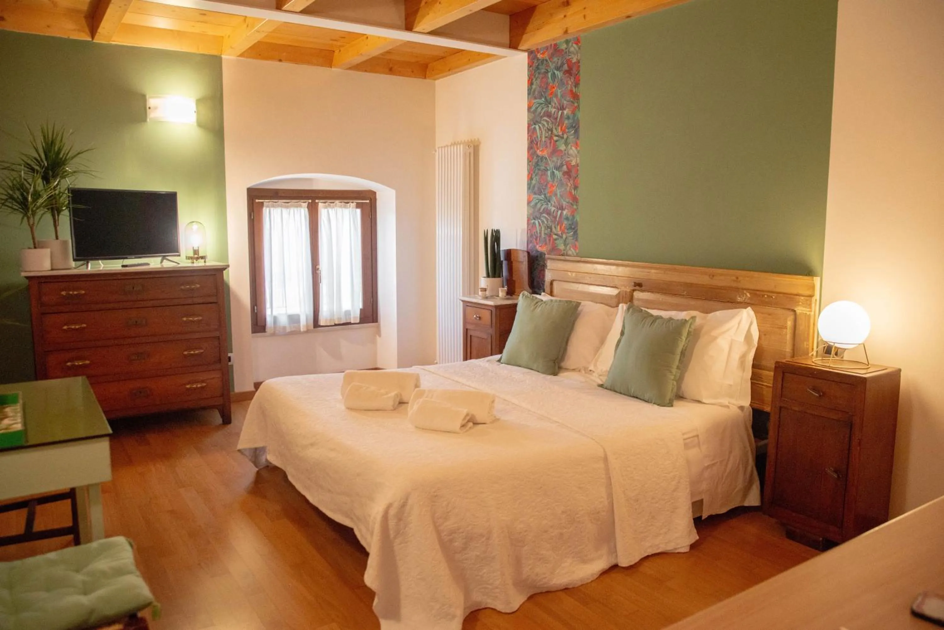 Bed in Pietra di Verona Residenza