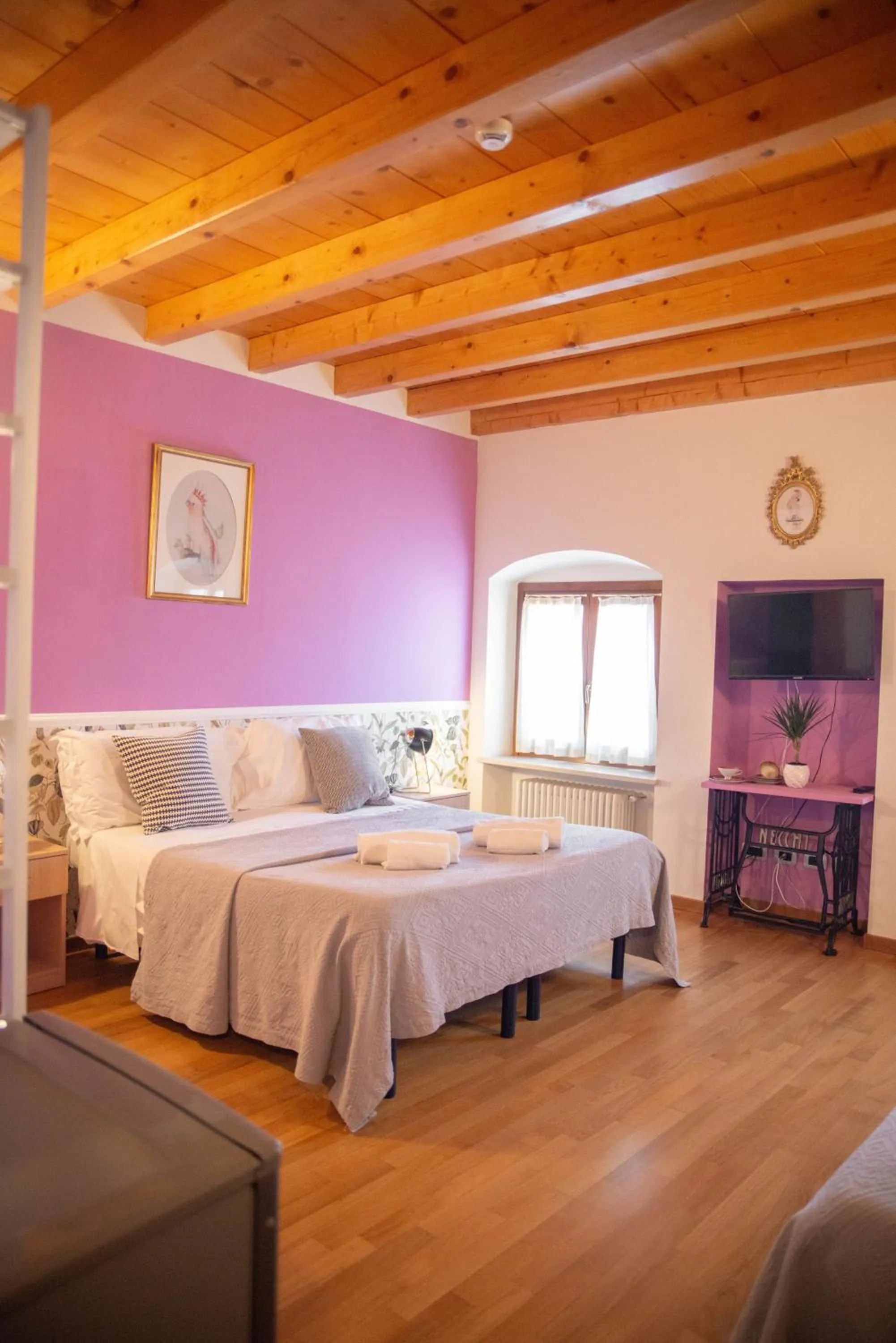 Bed in Pietra di Verona Residenza