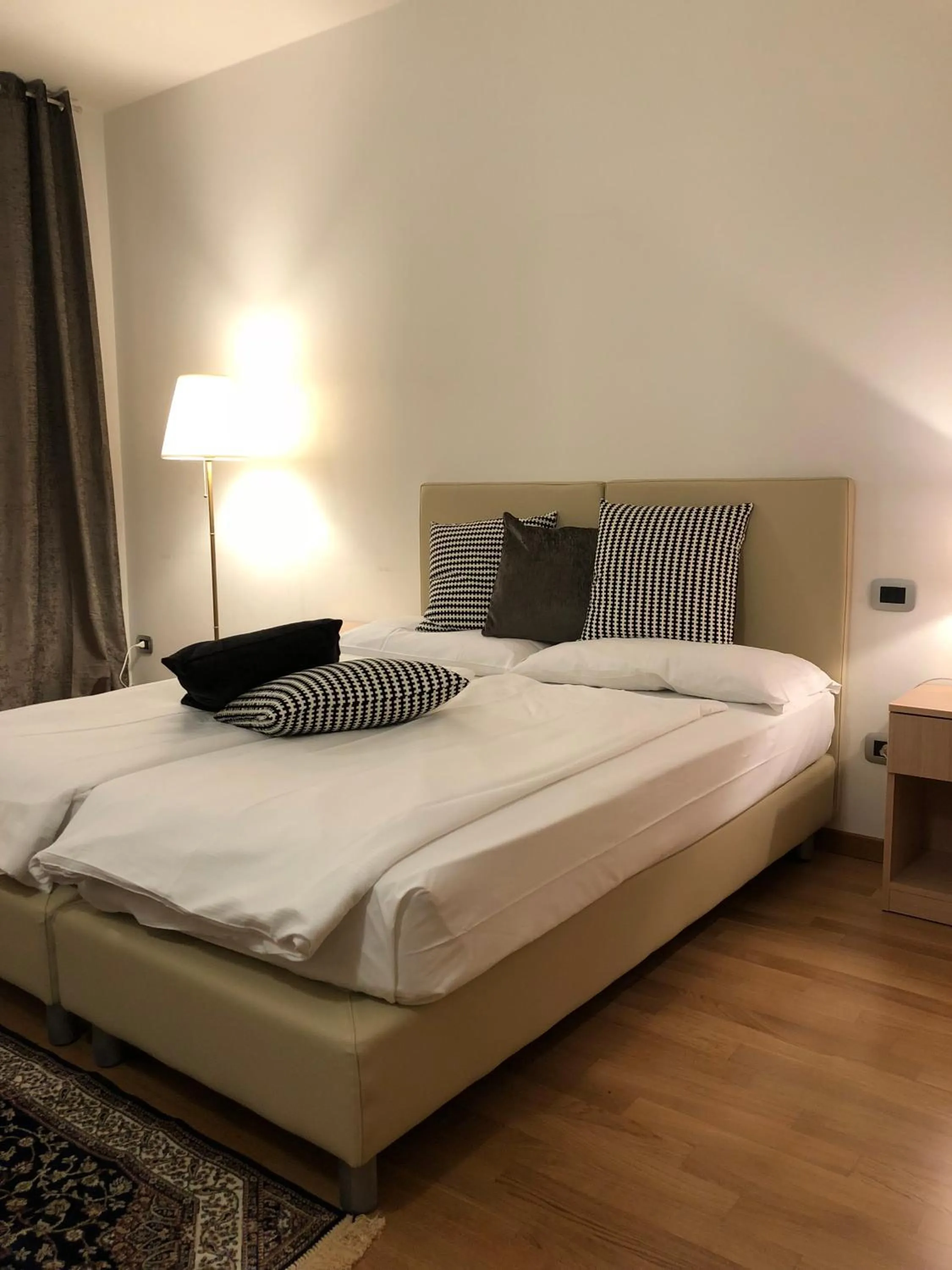 Bed in Pietra di Verona Residenza