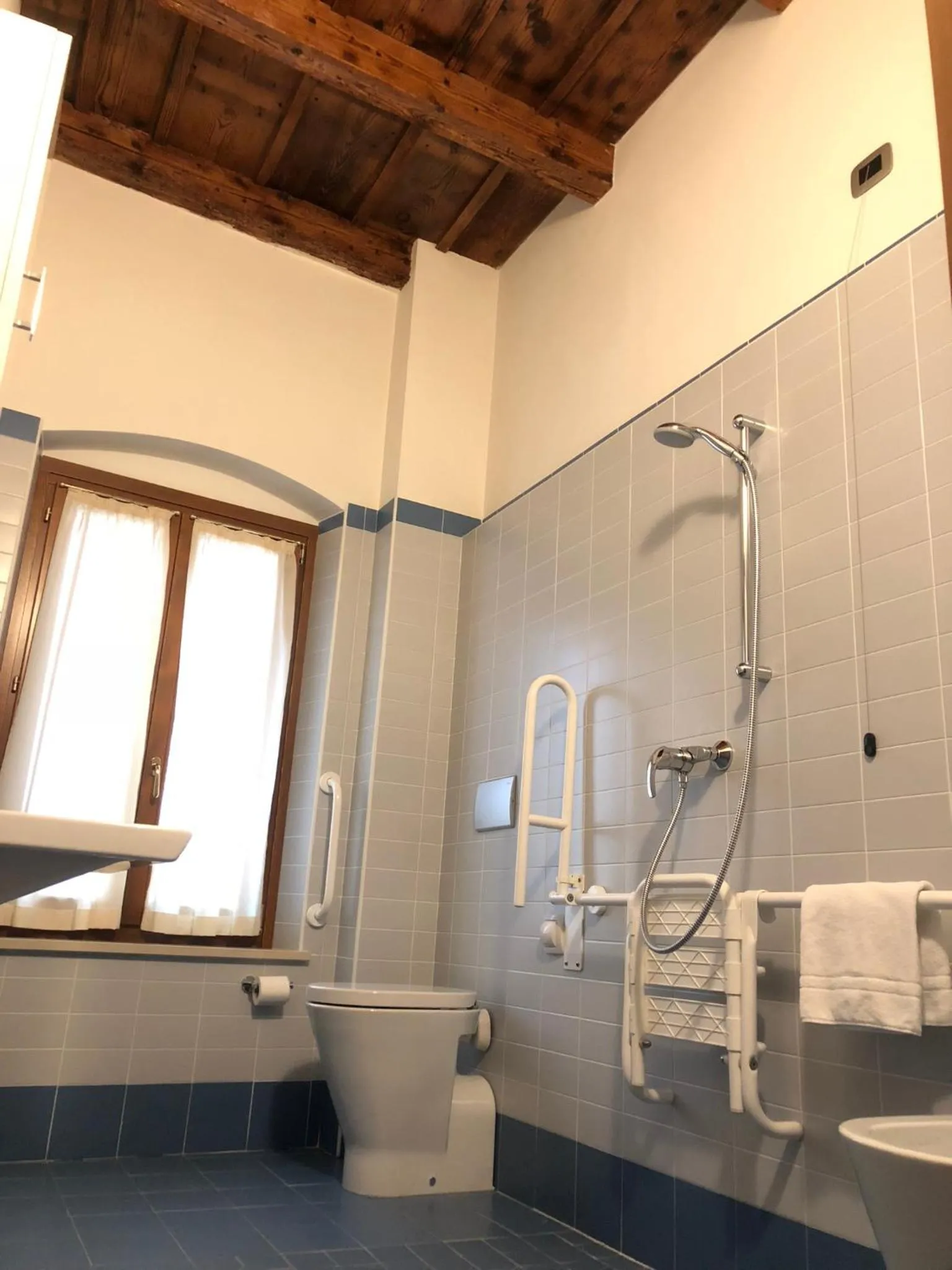 Shower, Bathroom in Pietra di Verona Residenza