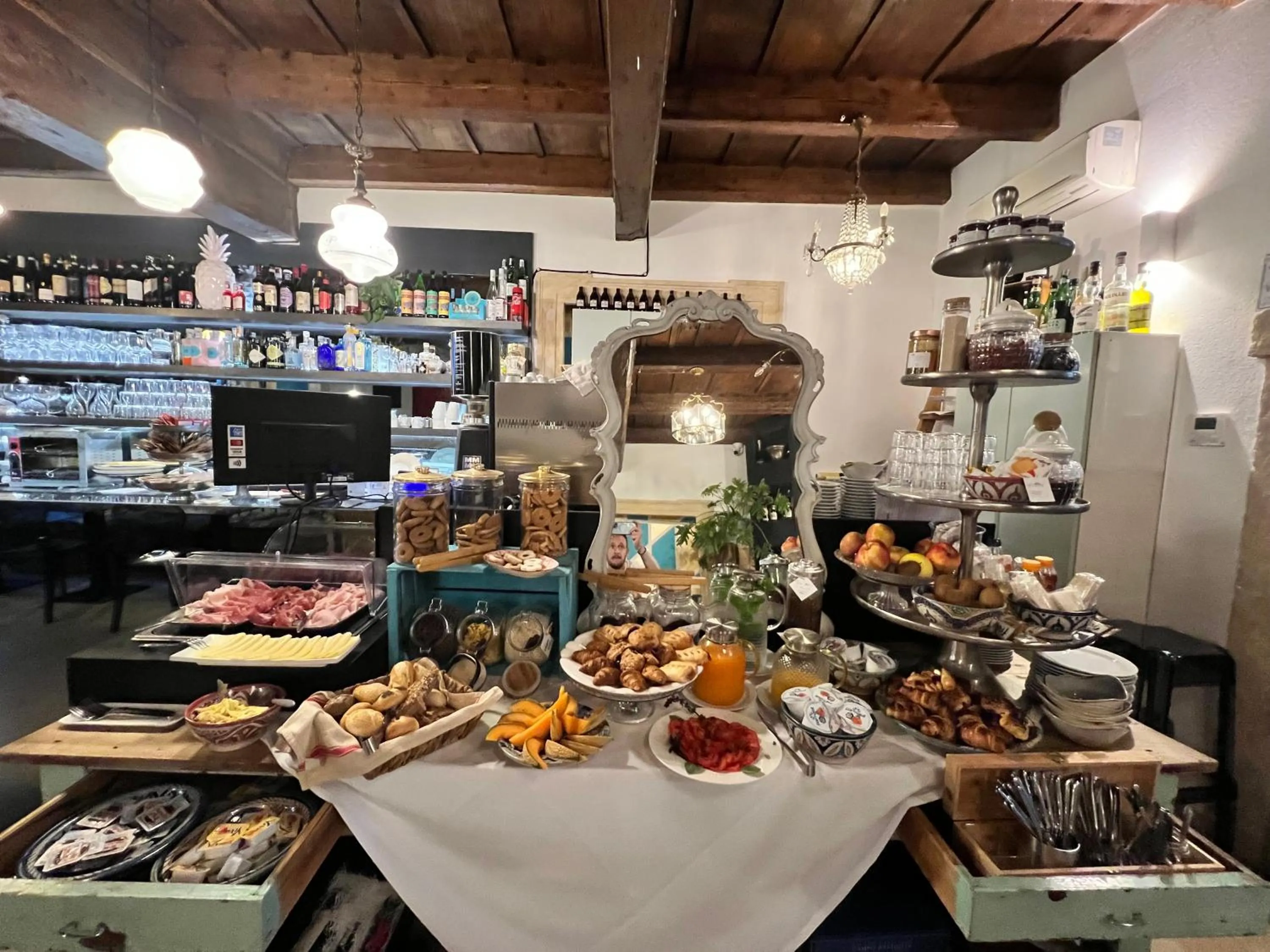 Breakfast in Pietra di Verona Residenza