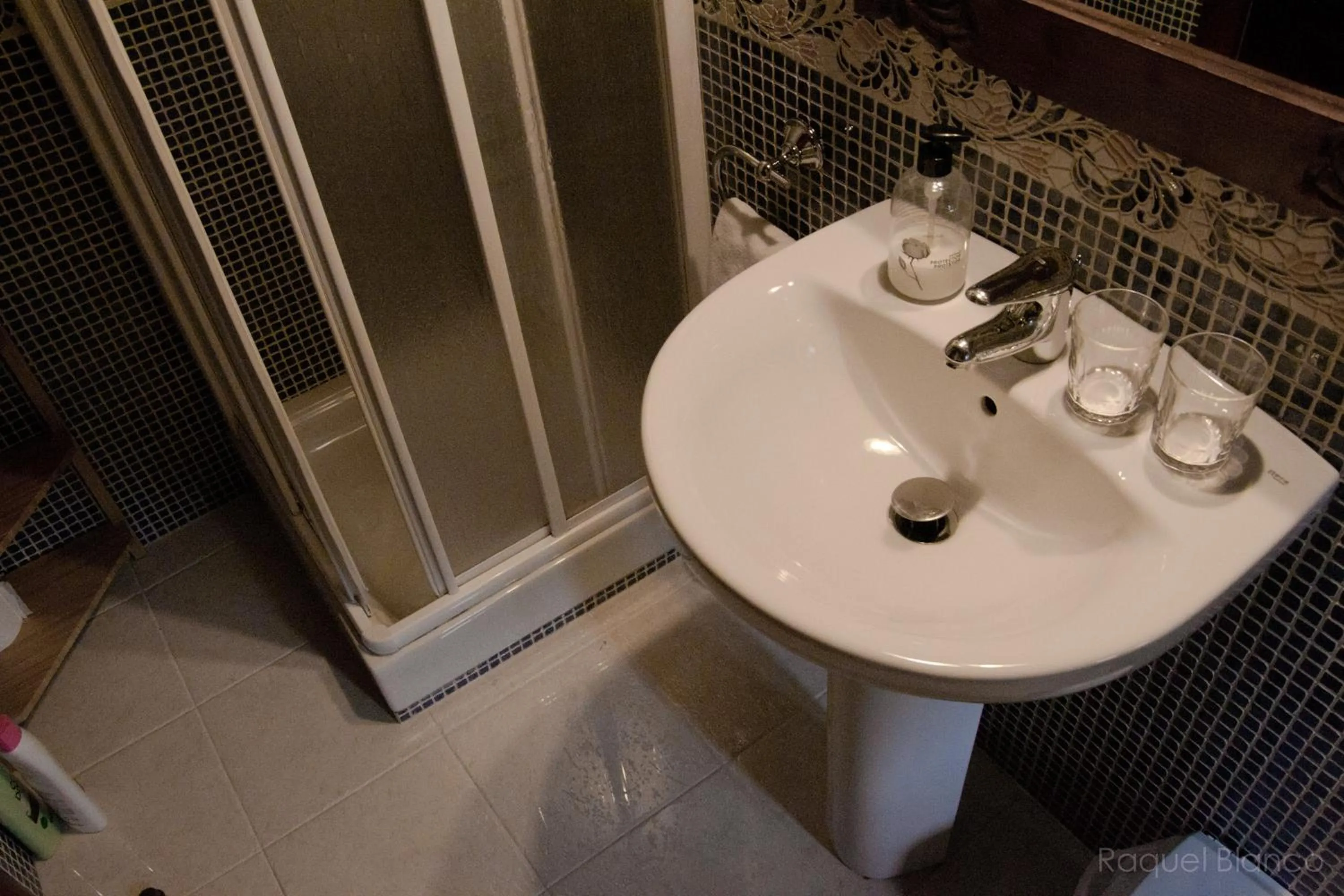 Bathroom in Hotel Saueth