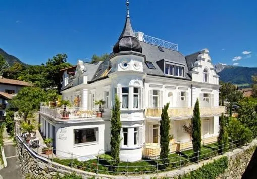 Property building in Villa Maria