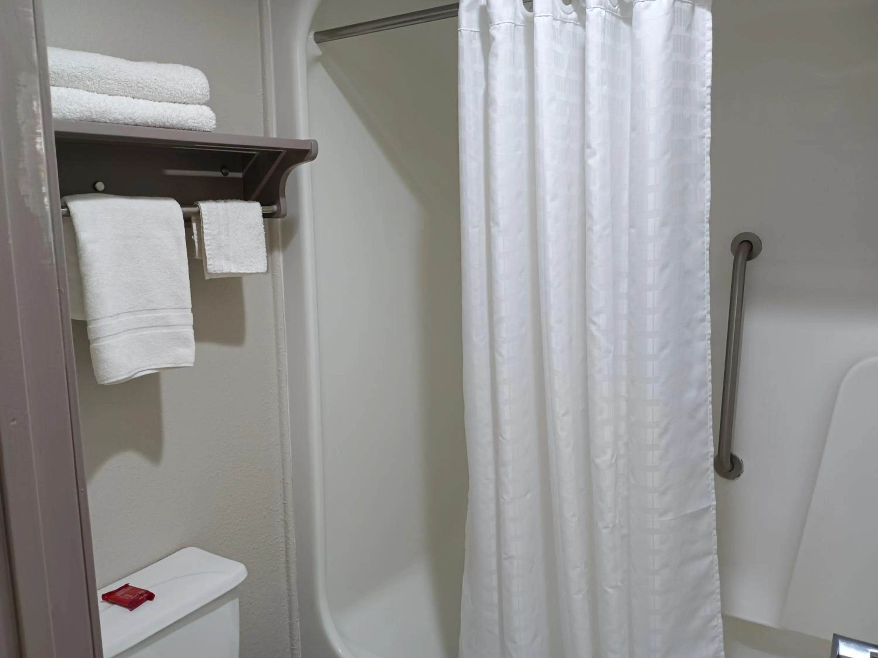 Shower in Americas Best Value Inn & Suites-Alvin/Houston