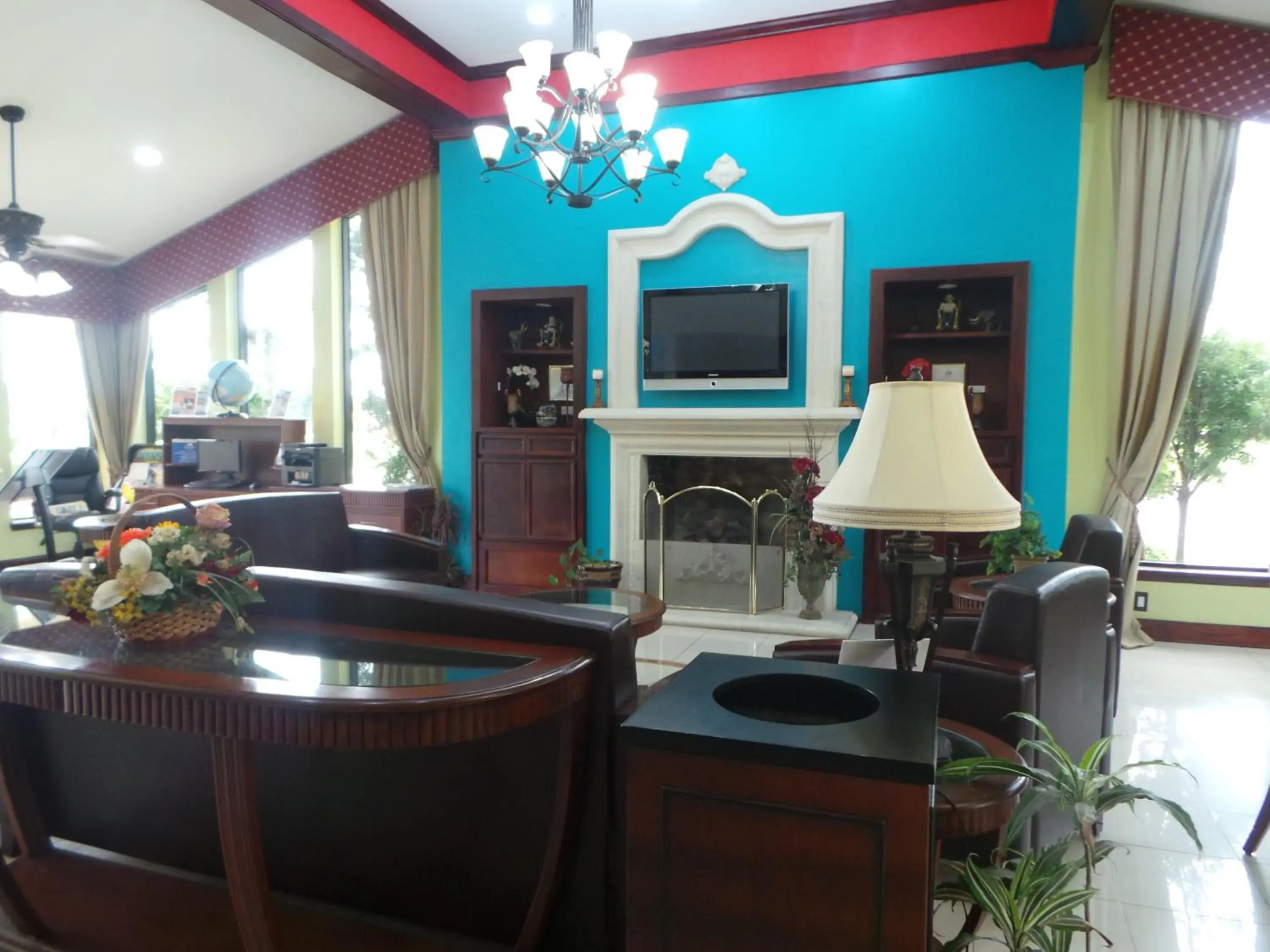 Living room in Americas Best Value Inn & Suites-Alvin/Houston Living room in Americas Best Value Inn & Suites-Alvin/Houston