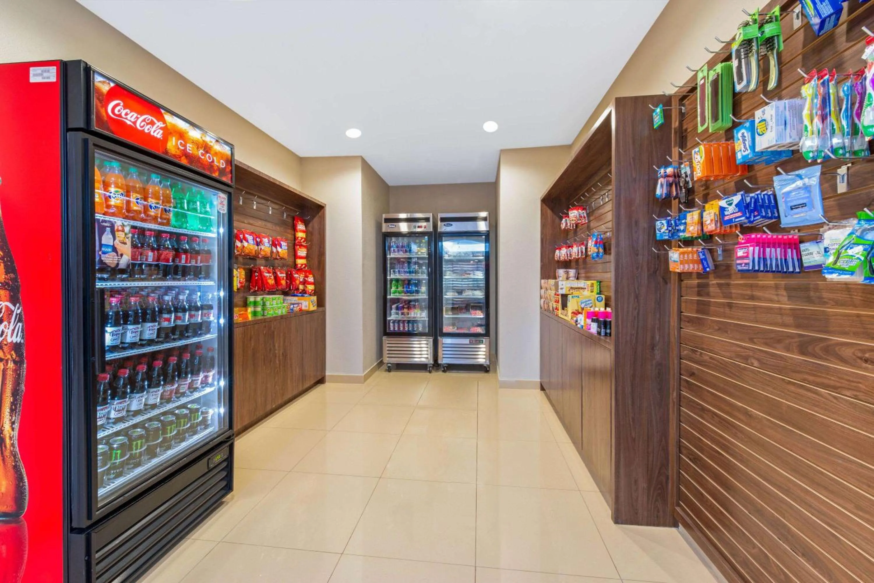 Food and drinks in La Quinta by Wyndham Bridge City-Orange