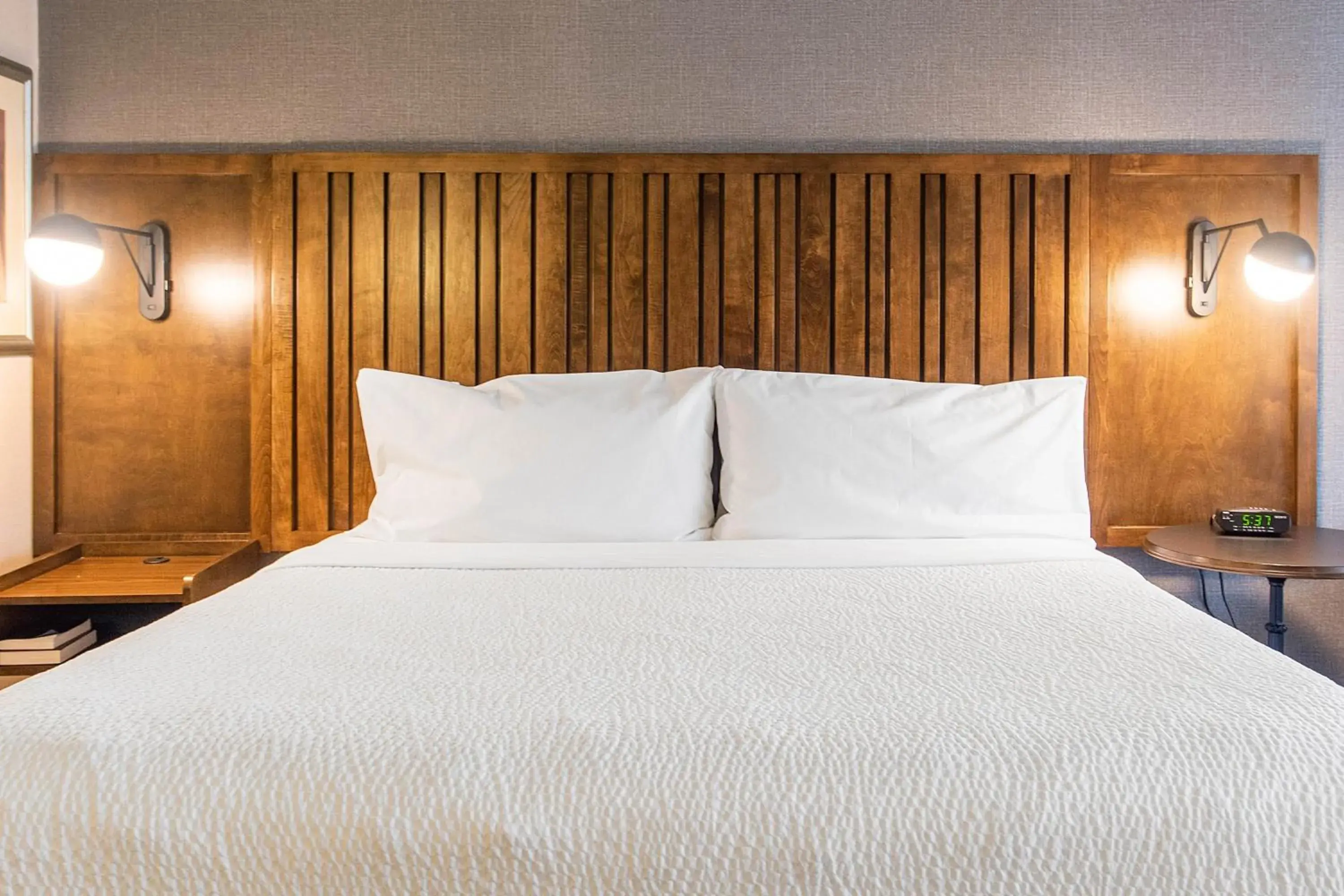 King Room with Sofa Bed and Transfer Shower - Mobility and Hearing Accessible in Best Western Premier Plainview-Long Island Hotel King Room with Sofa Bed and Transfer Shower - Mobility and Hearing Accessible in Best Western Premier Plainview-Long Island Hotel