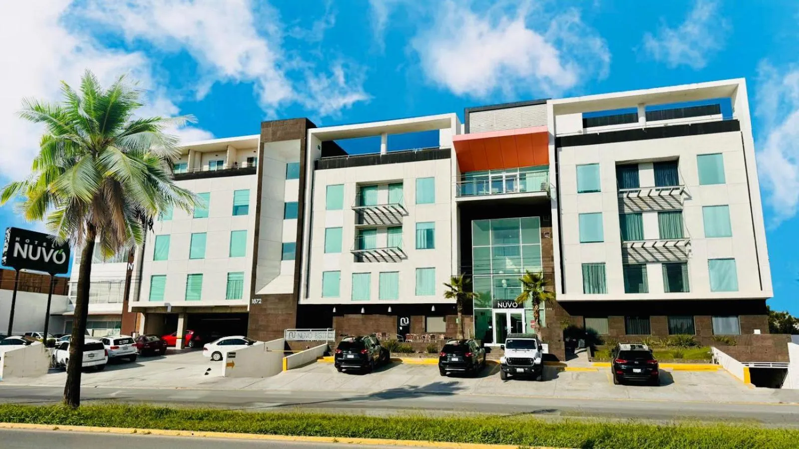 Property building in Hotel Nuvo