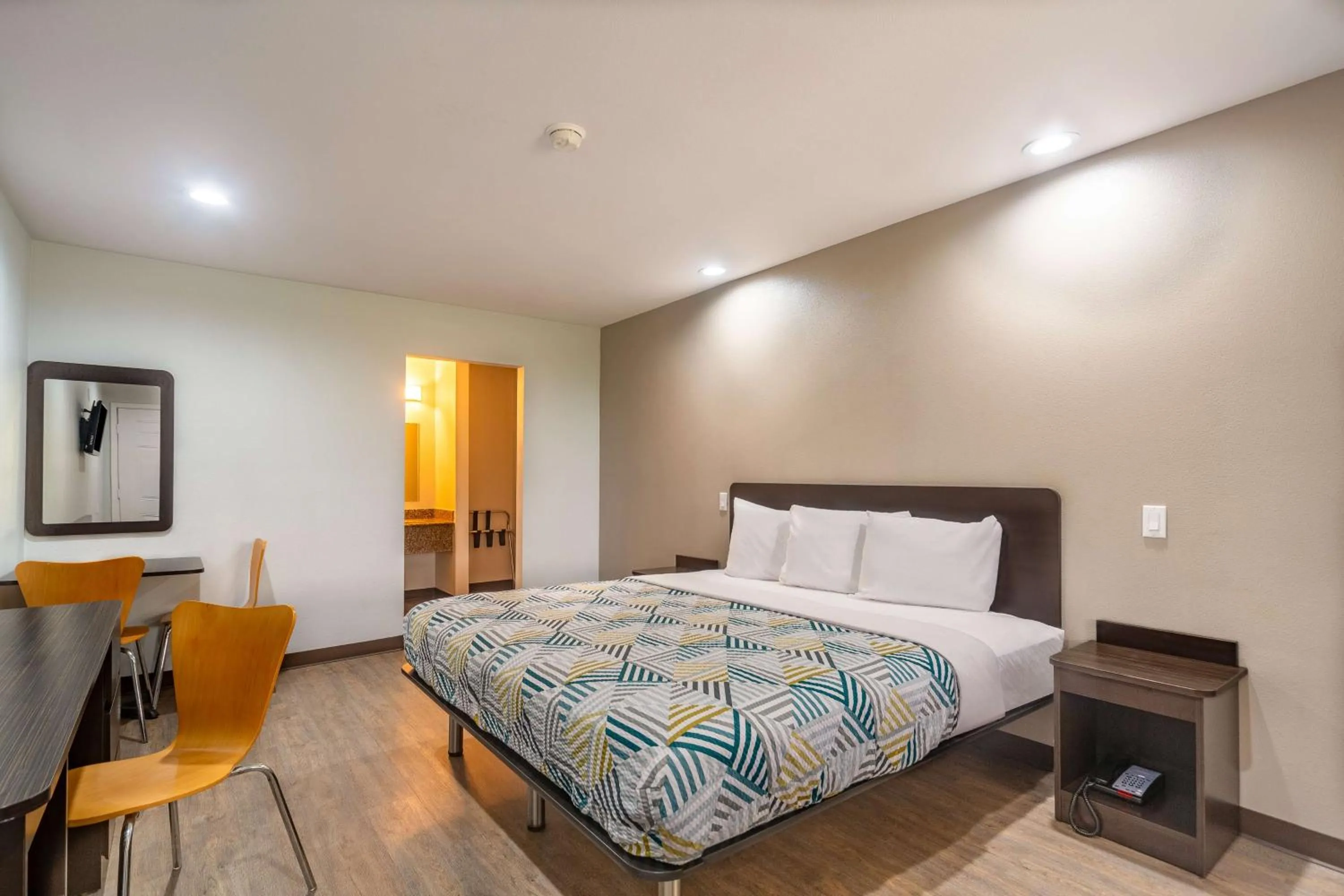 Bedroom, Bed in Motel 6-Livingston, TX