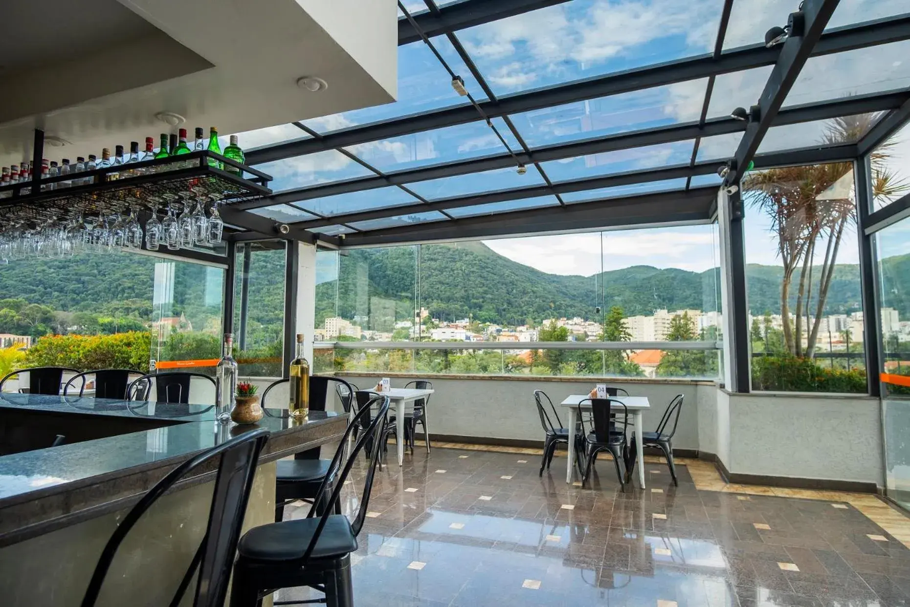 Lounge or bar in Minas Garden Hotel Lounge or bar in Minas Garden Hotel