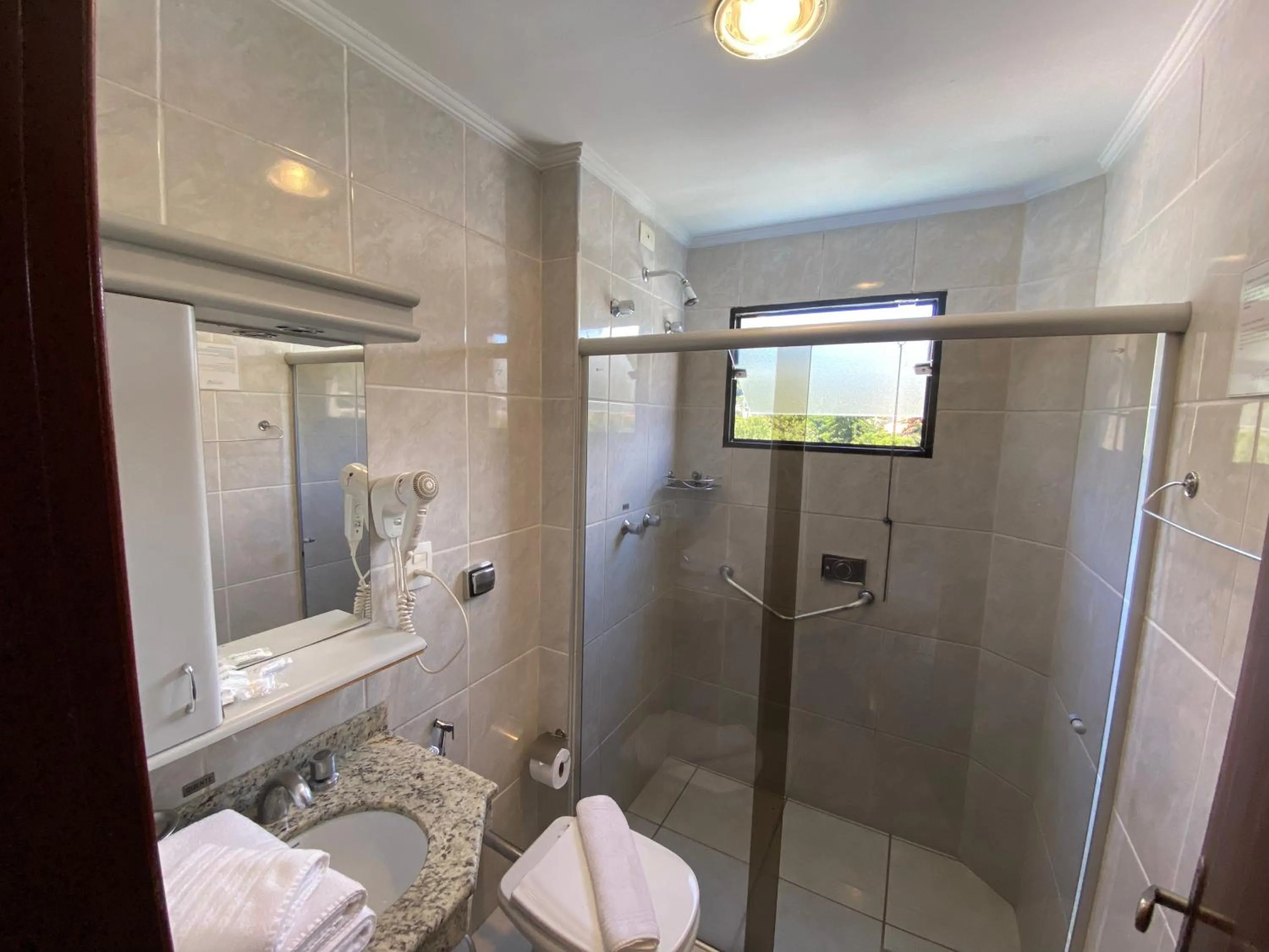 Toilet in Minas Garden Hotel