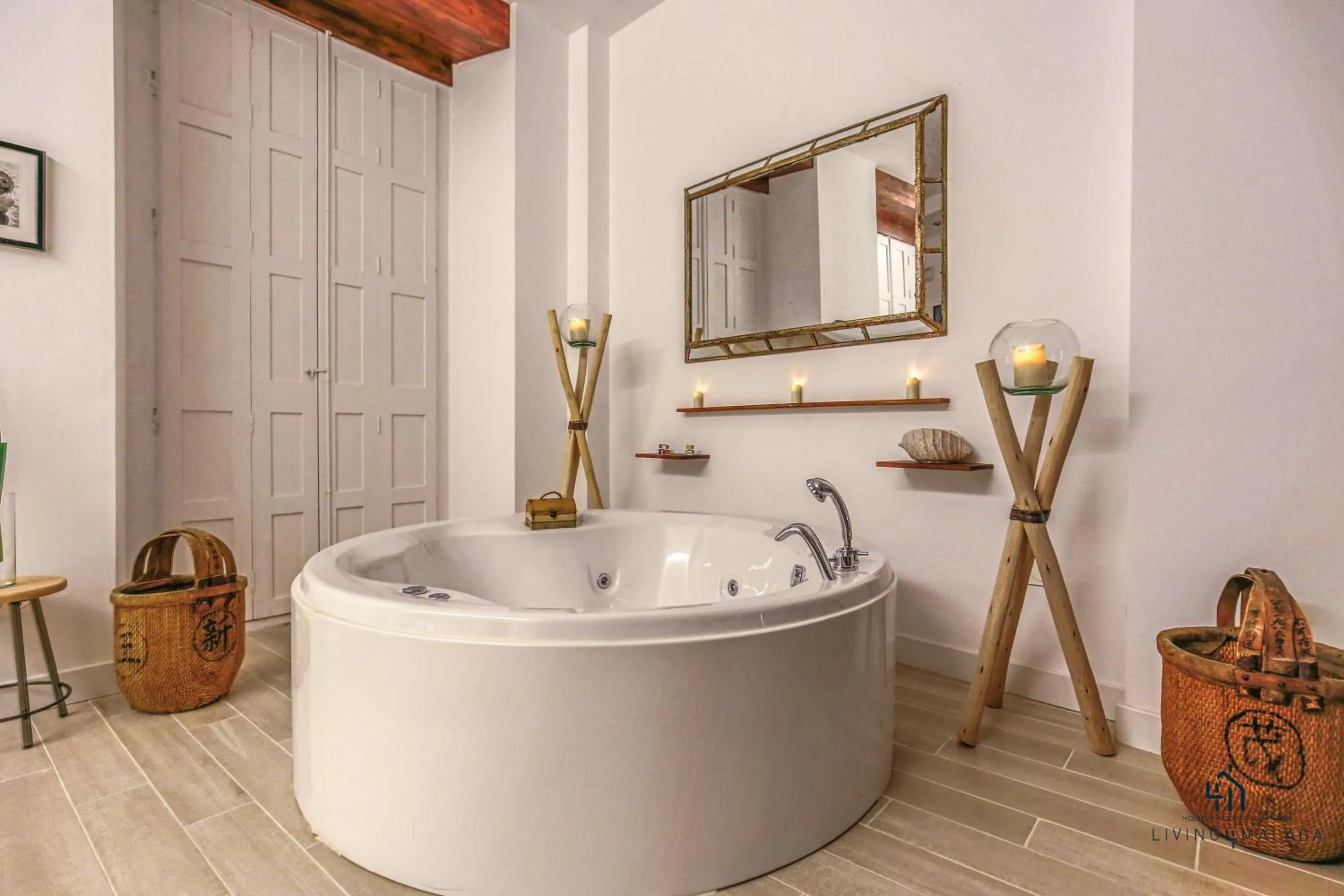 Hot Tub in Living4Malaga Skyline Apartments